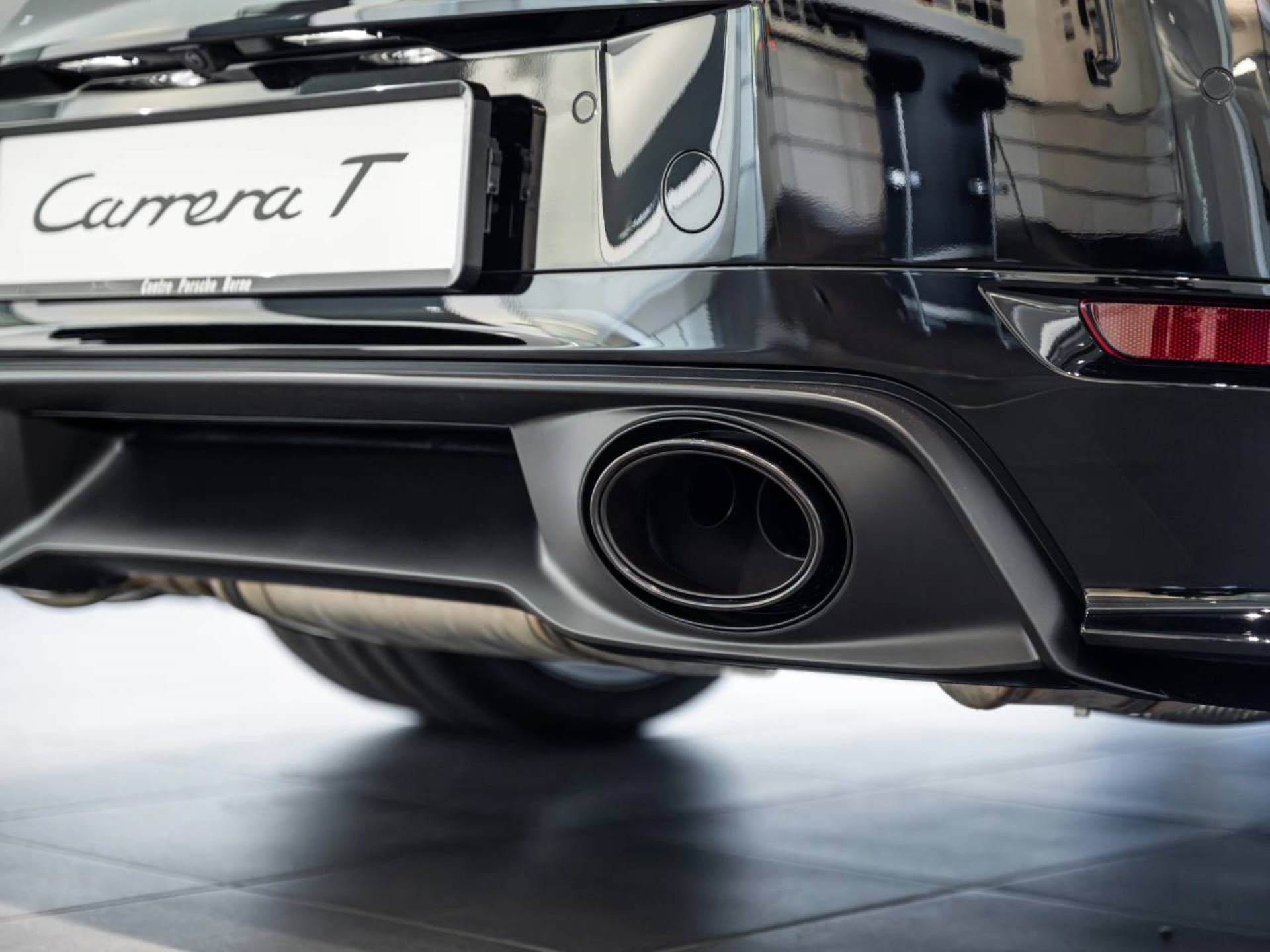 PORSCHE 911 Carrera T-image-26