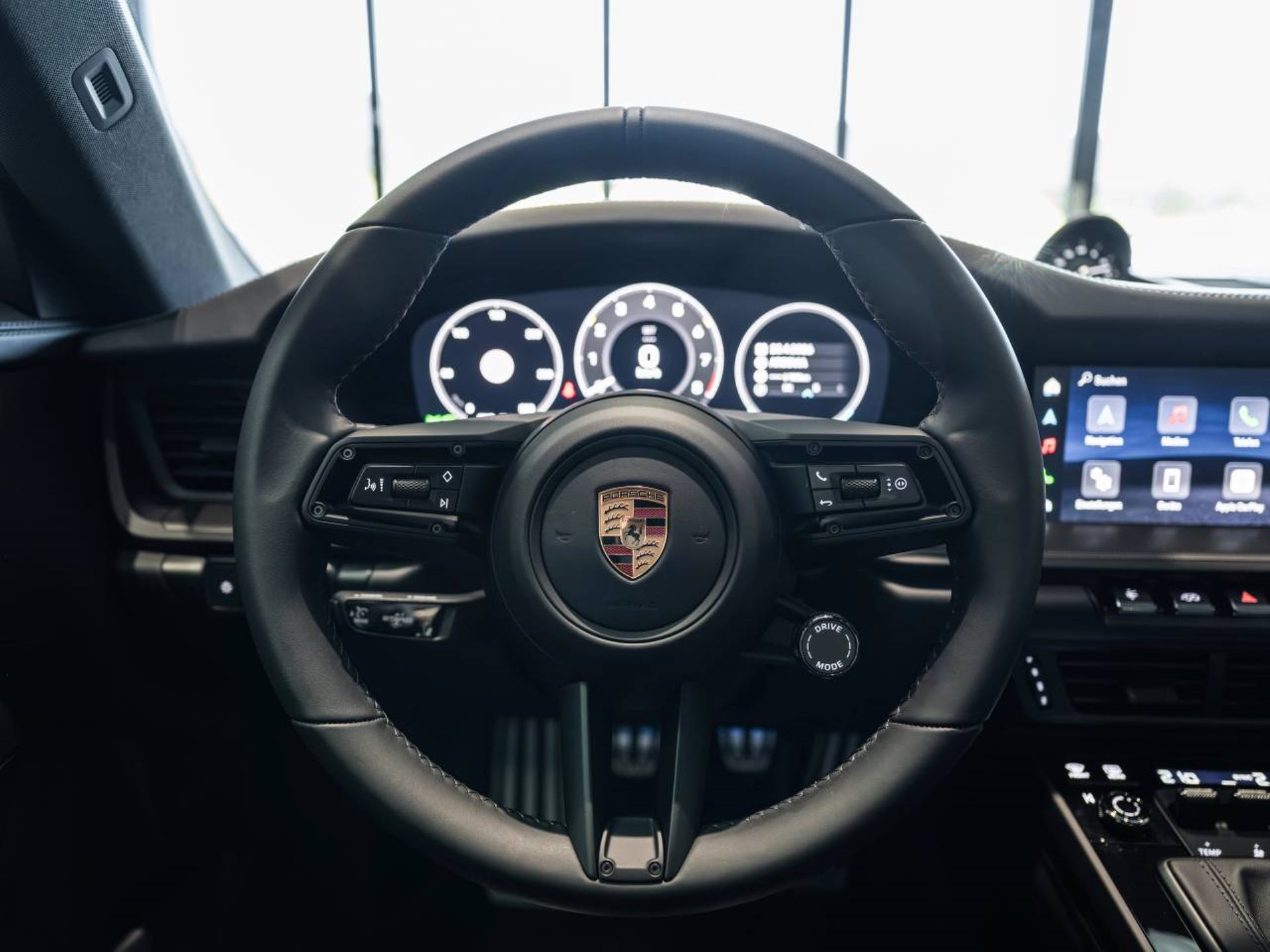 PORSCHE 911 Carrera T-image-12