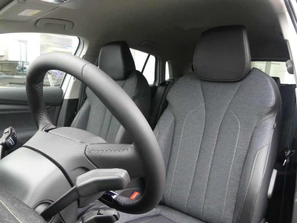 SKODA Elroq 85-image-9
