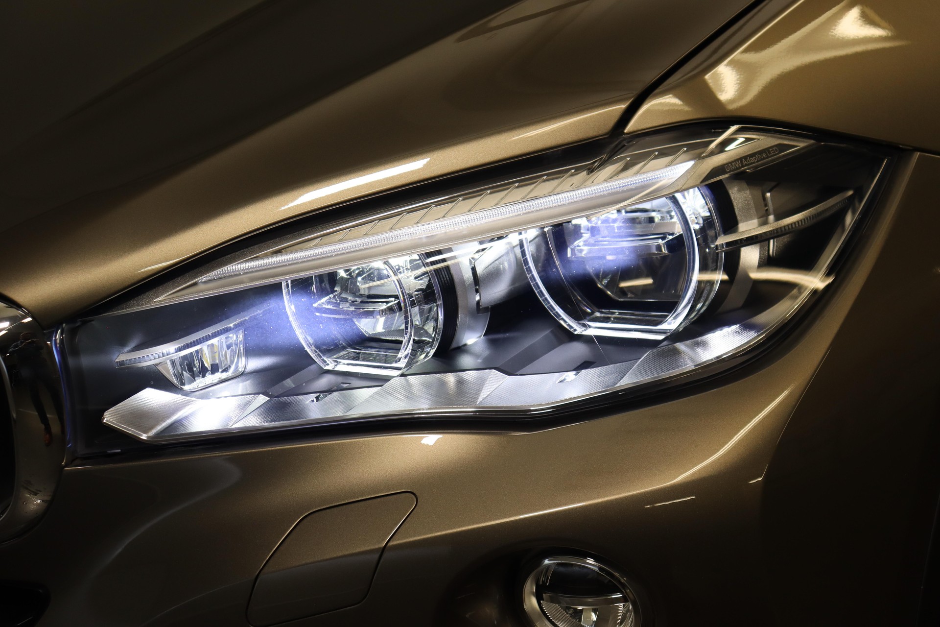 BMW X6 50i xDrive-image-17
