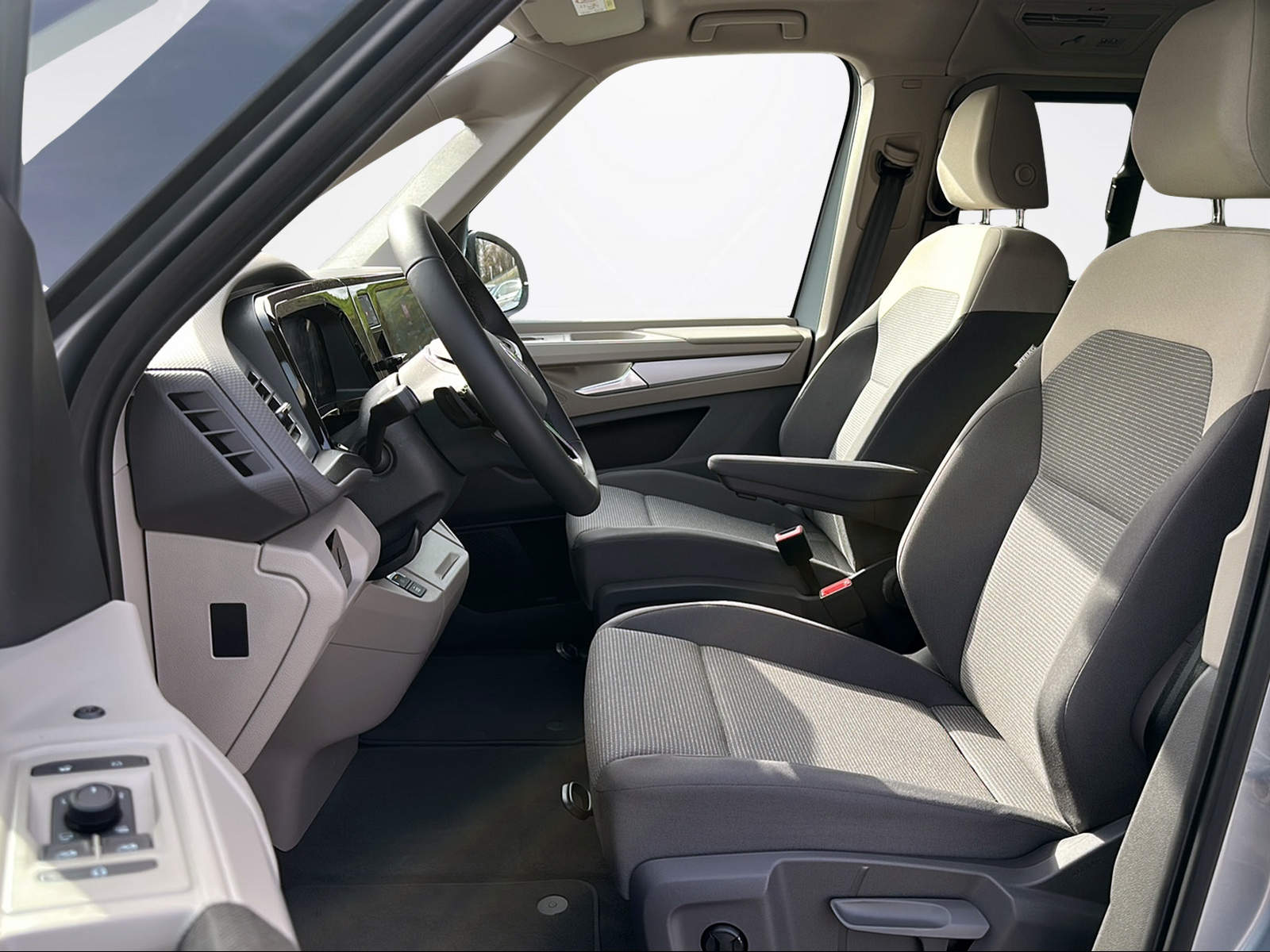 VW Multivan 2.0 TDI Liberty DSG Lang-image-8
