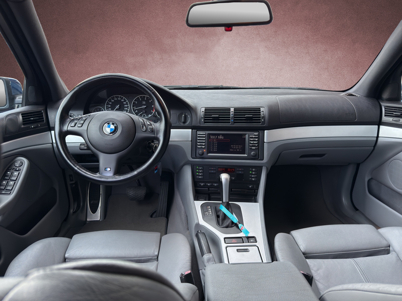 BMW 535i-image-8