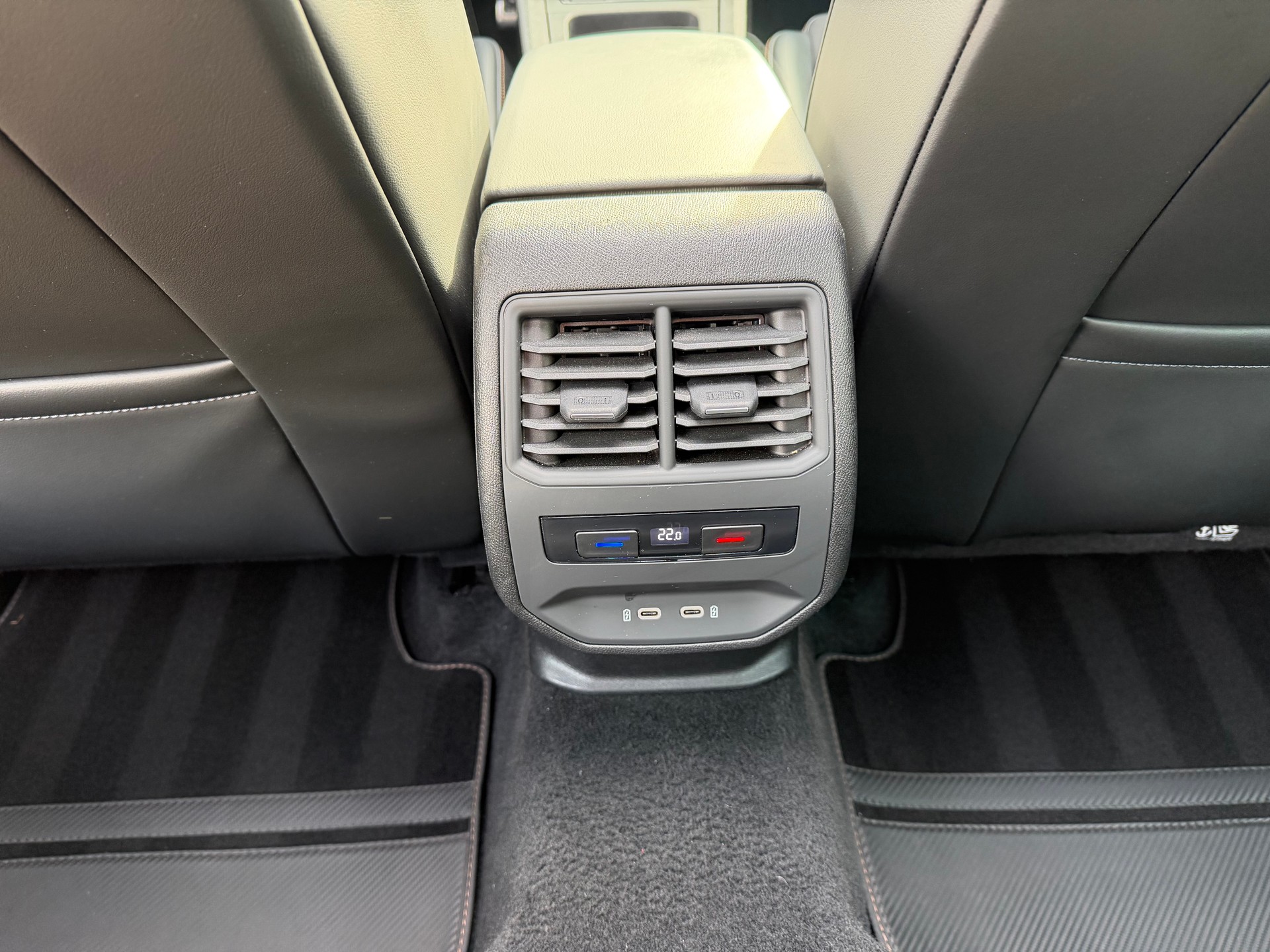 CUPRA LEON ST 1.4 e-HYBRID pHEV DSG-image-10