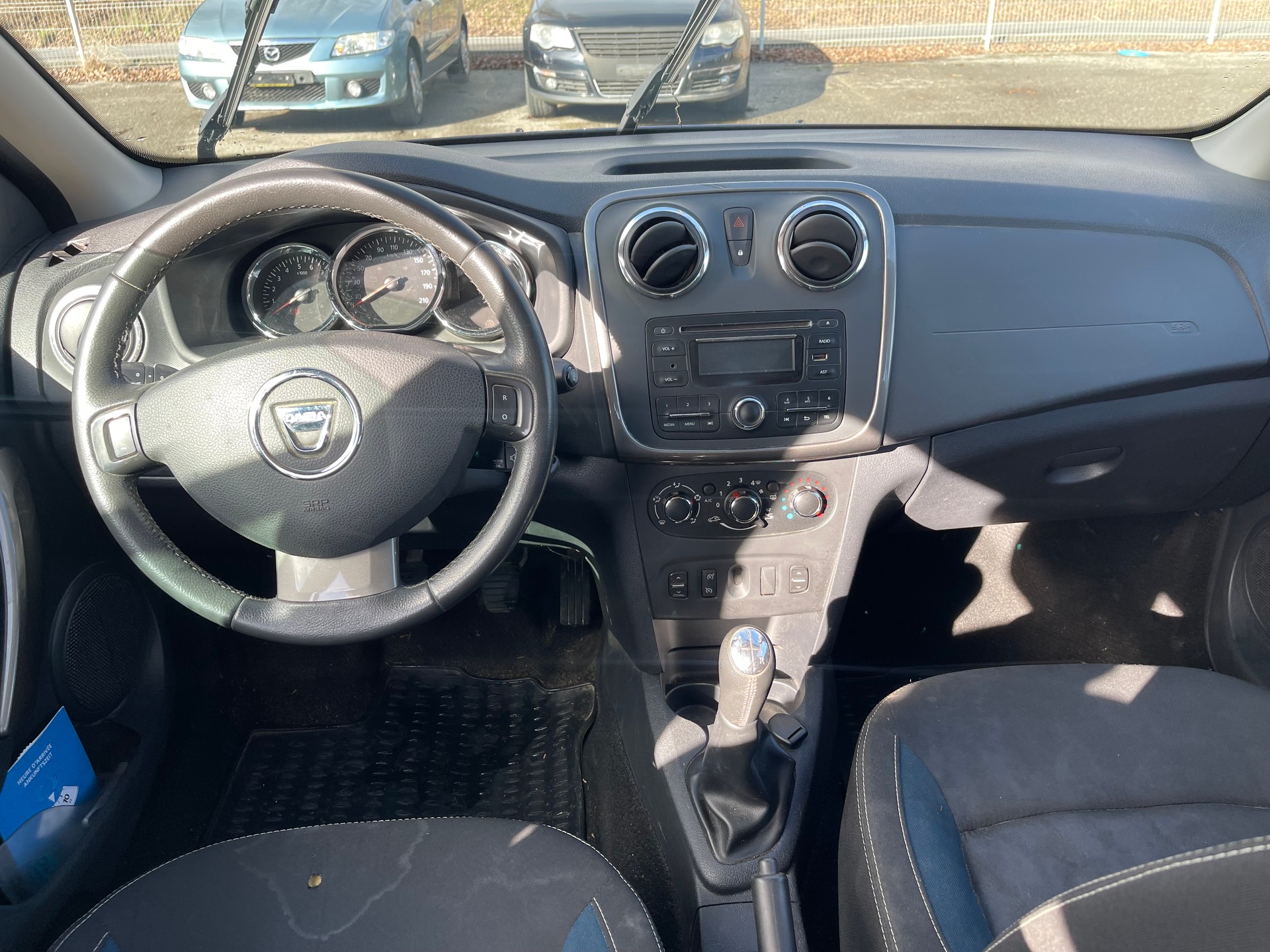 DACIA Sandero Tce 90 Celebration-image-8