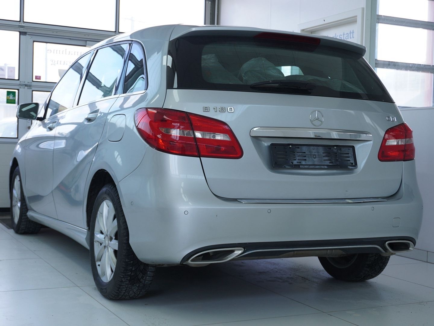 MERCEDES-BENZ B 180 CDI-image-1