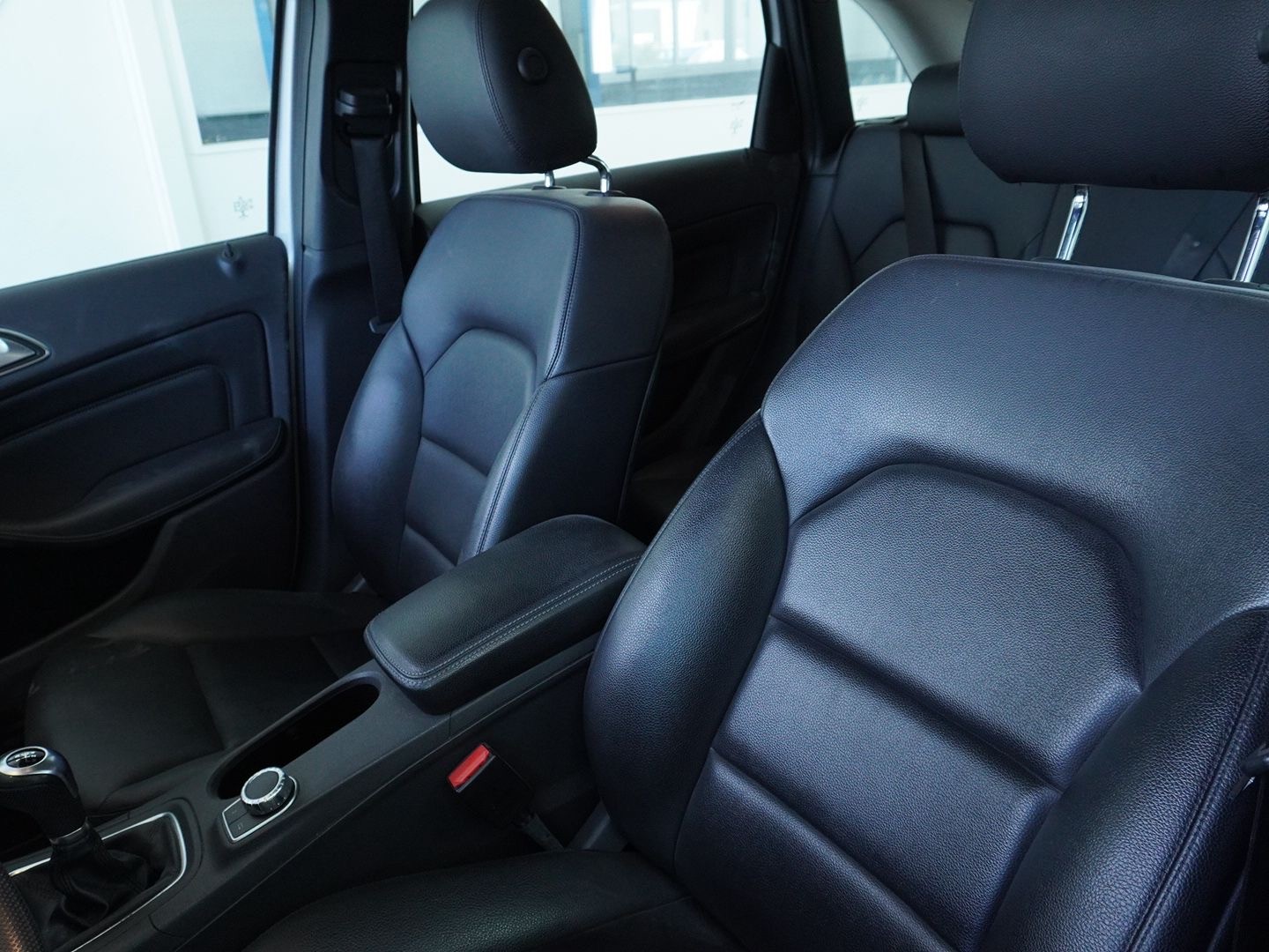 MERCEDES-BENZ B 180 CDI-image-3