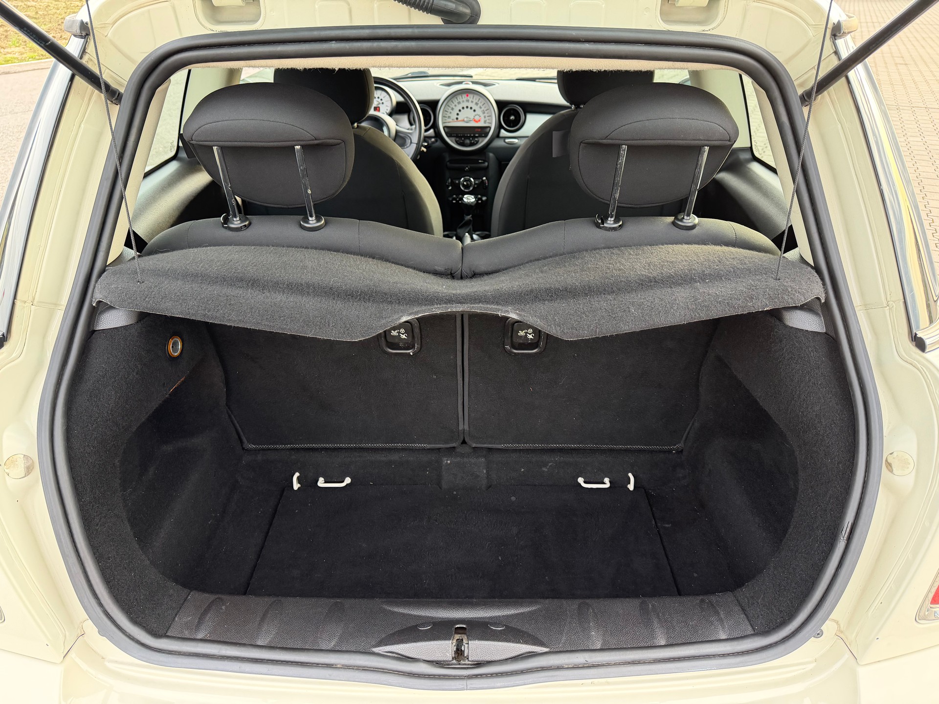 MINI One-image-4