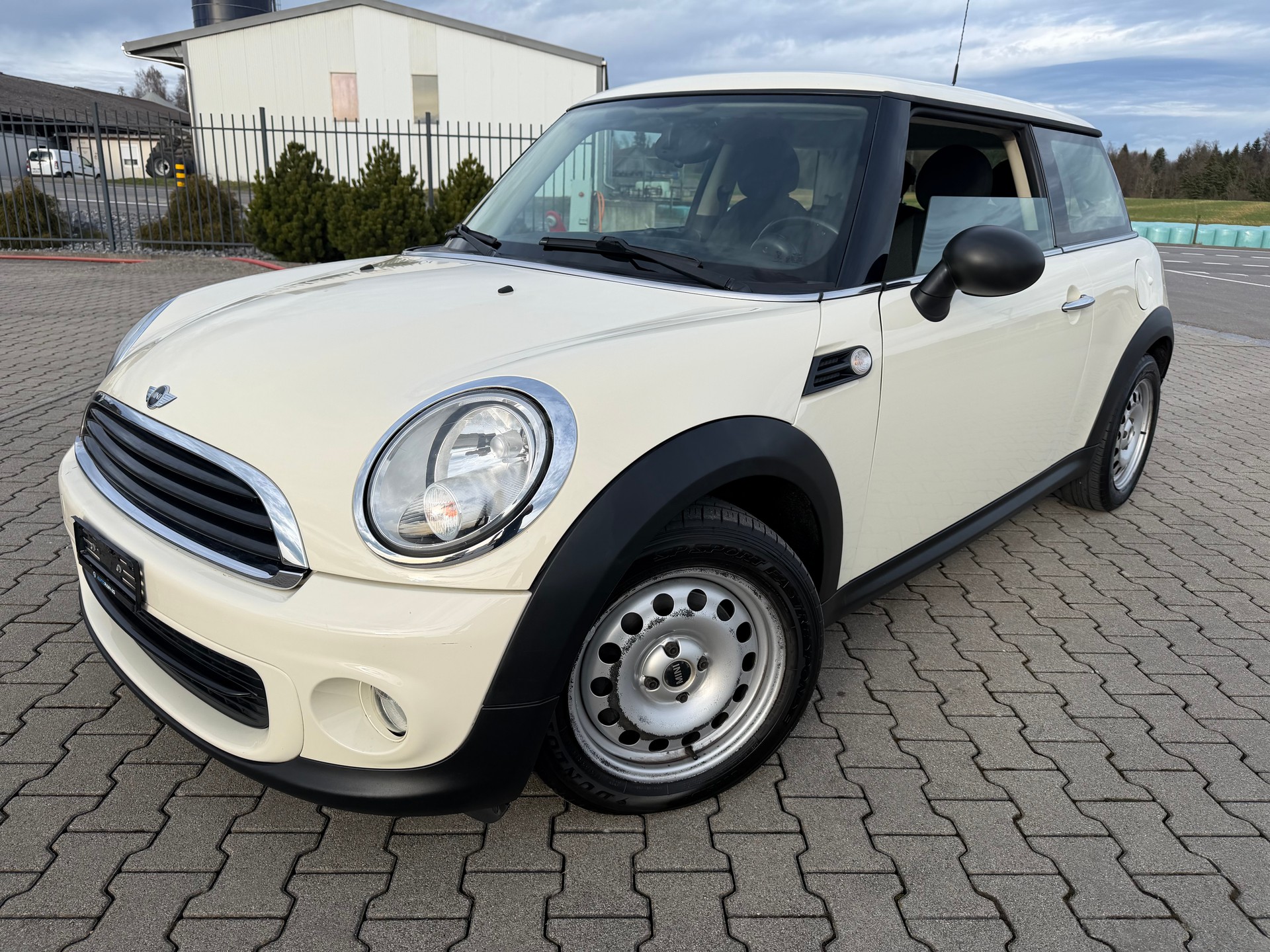 MINI One-image-1