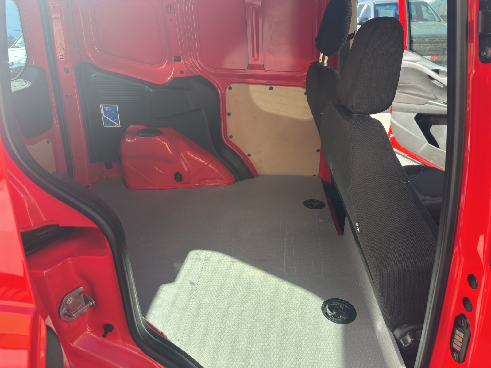 FORD Transit Courier Van 1.0 EcoBoost Trend-image-8