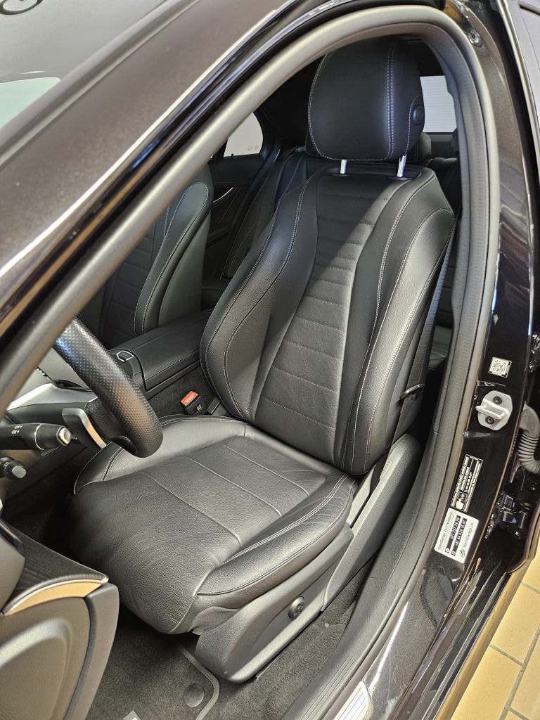 MERCEDES-BENZ E 220 d 4Matic AMG Line Swiss Star Limousine-image-5