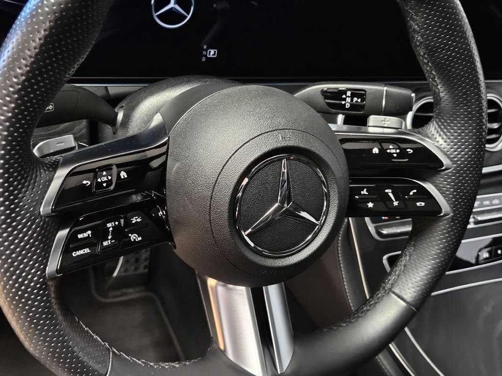 MERCEDES-BENZ E 220 d 4Matic AMG Line Swiss Star Limousine-image-8