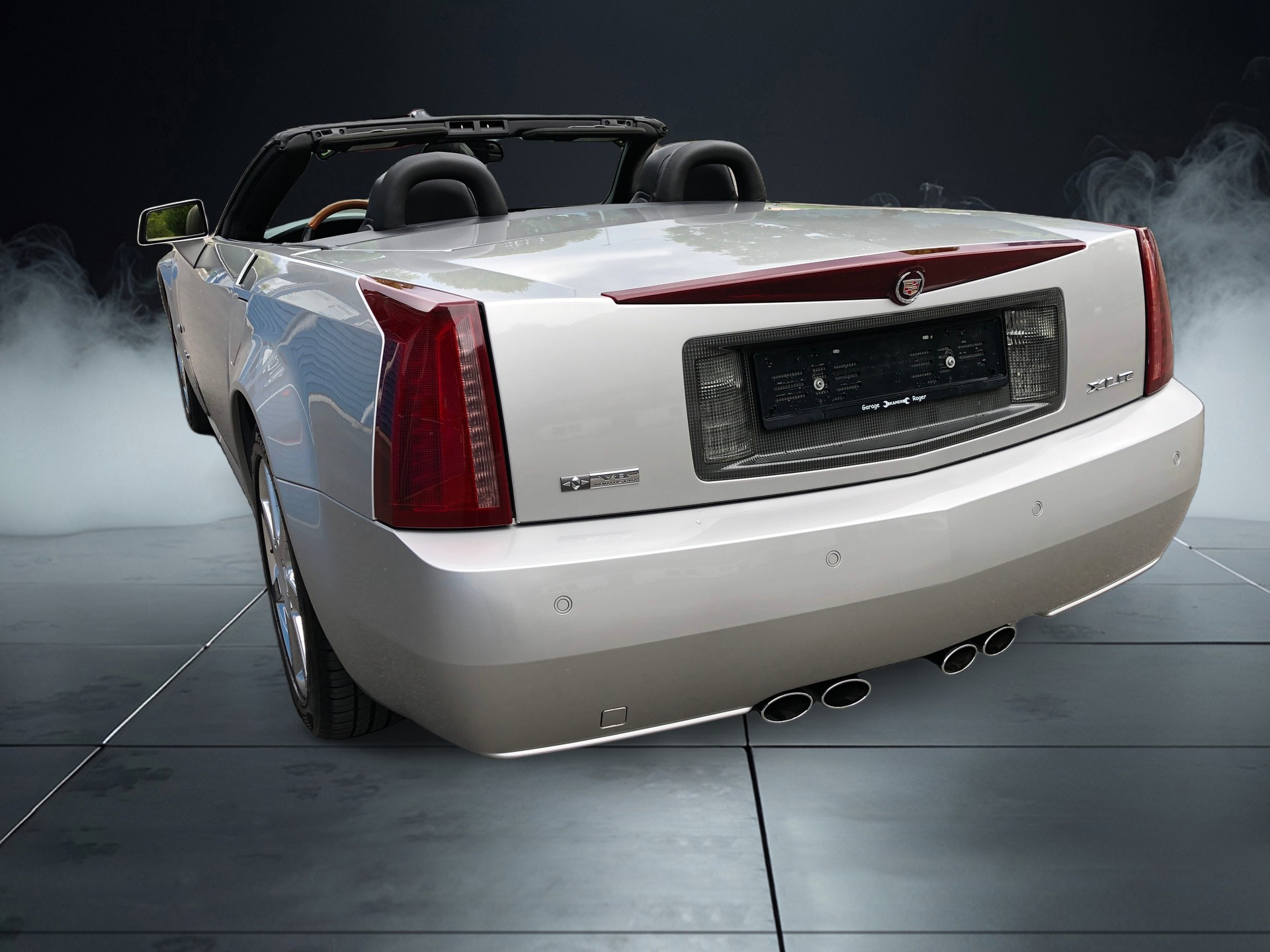CADILLAC XLR 4.6 32V-showroom-element-3