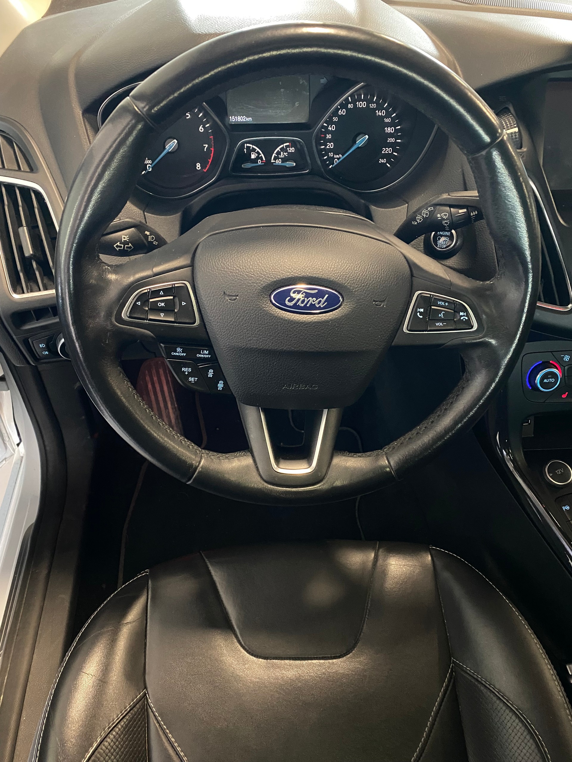 FORD Focus 1.5 SCTi ST Line-image-9