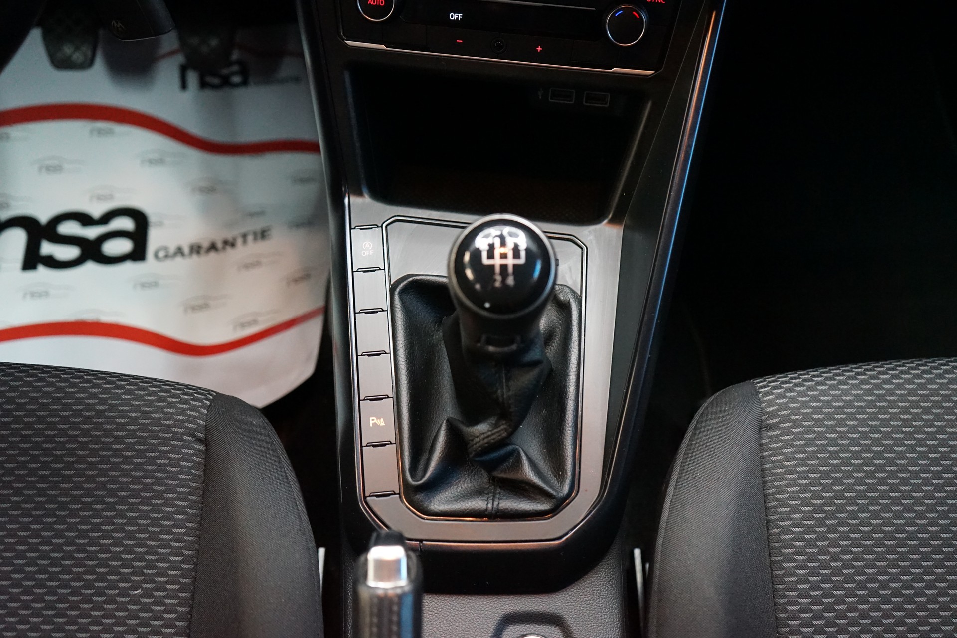 VW Polo 1.0 TSI BMT Trendline-image-9