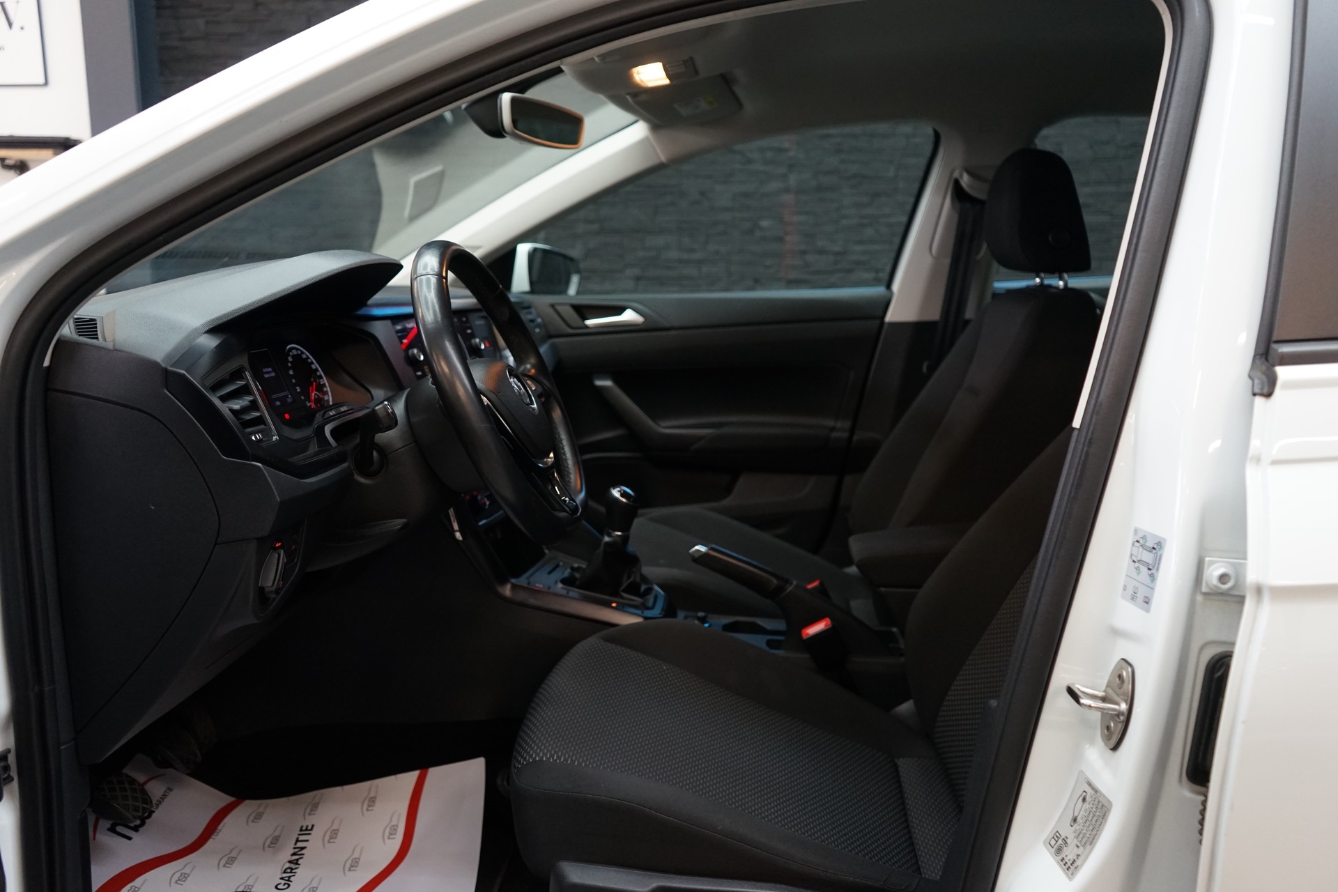 VW Polo 1.0 TSI BMT Trendline-image-3