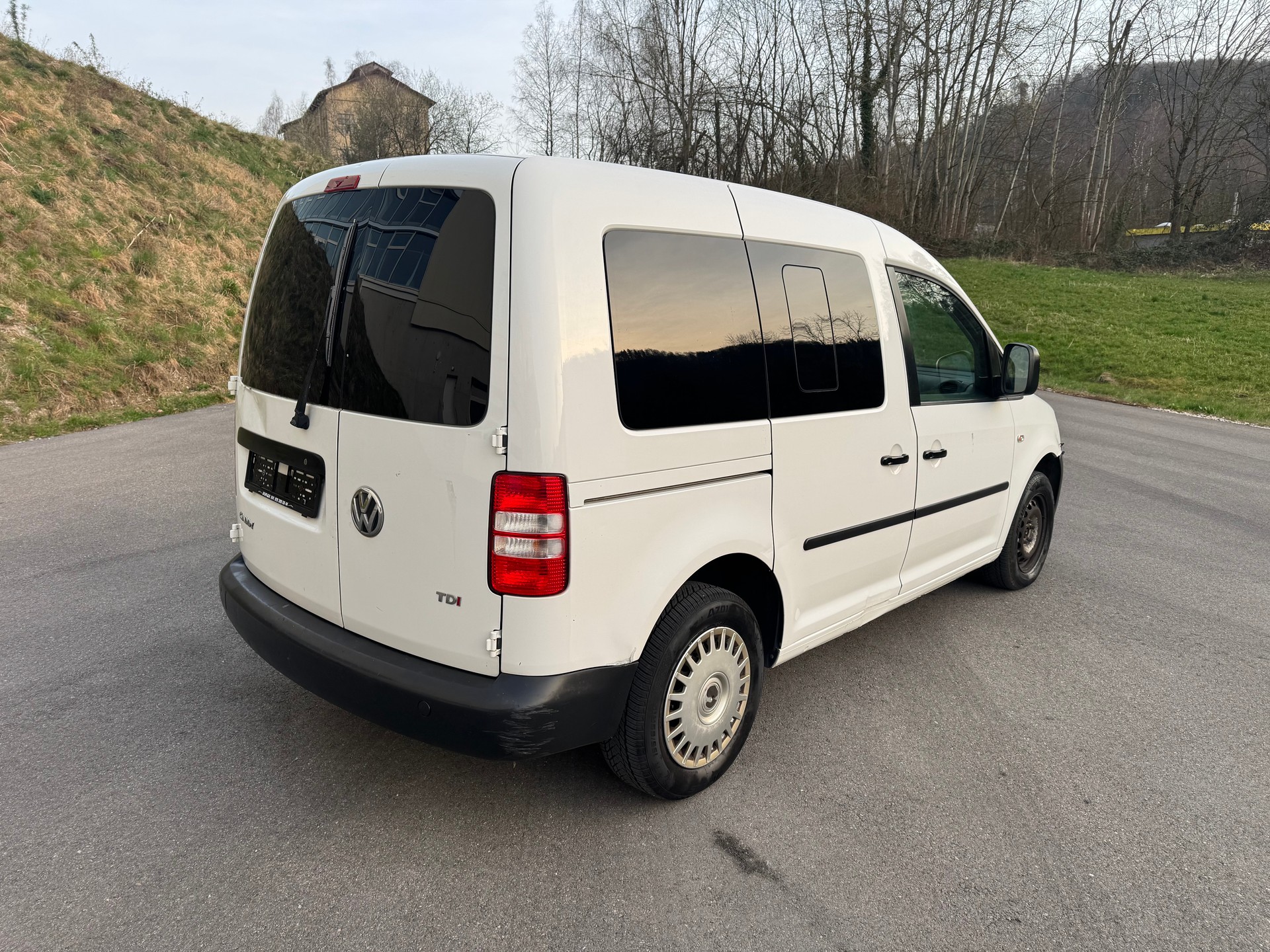 VW Caddy 1.6 TDI-image-4