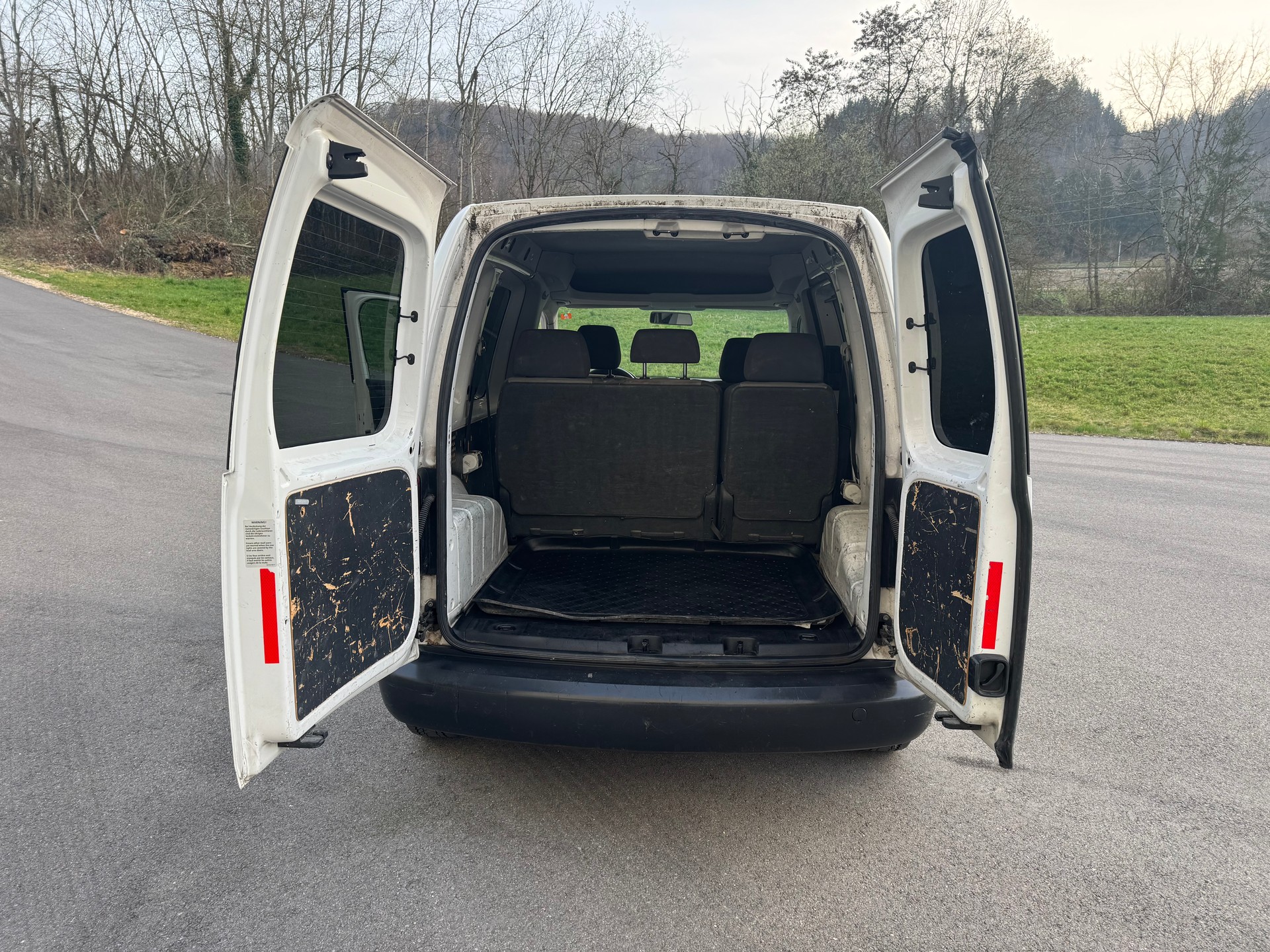 VW Caddy 1.6 TDI-image-10