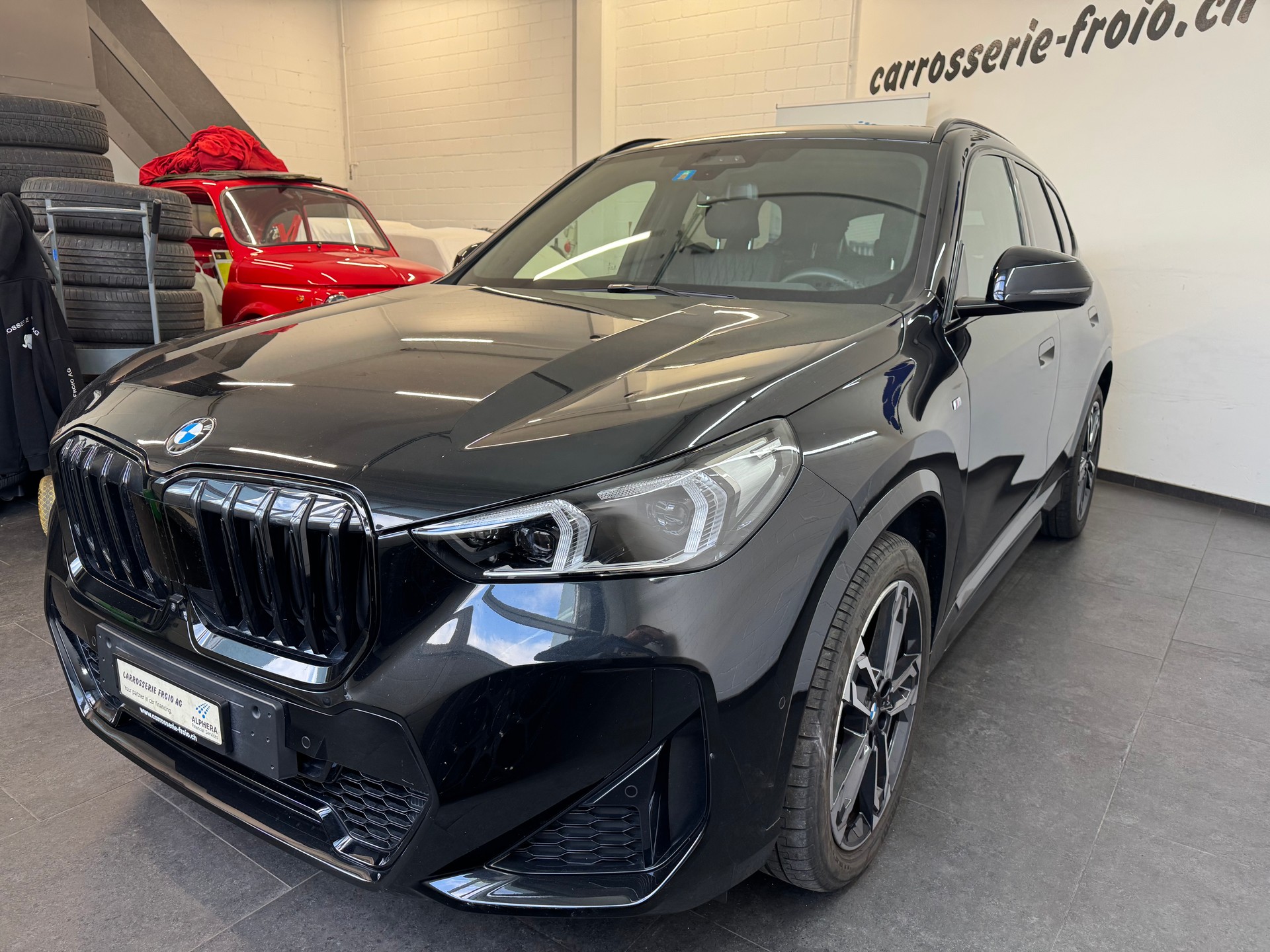 BMW X1 xDrive 20d 48V M Sport Pro-showroom-element-3