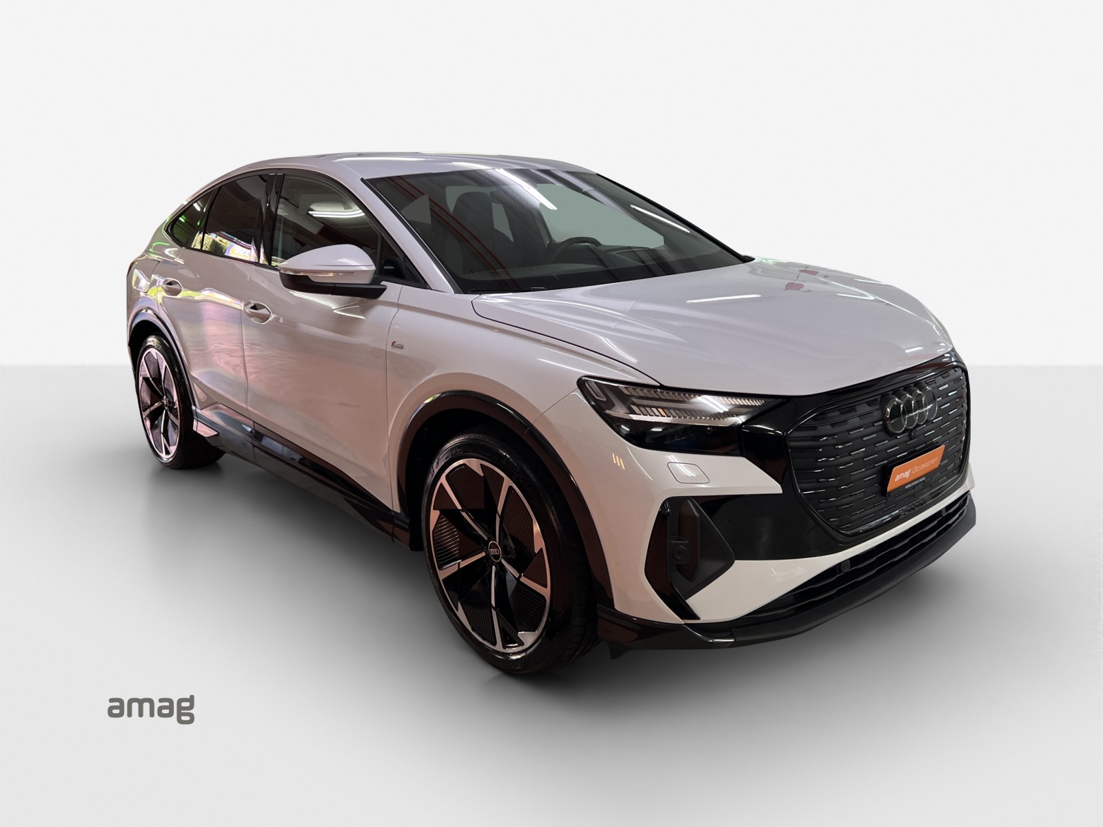 AUDI Q4 Sportback e-tron 45 Attraction quattro-image-6