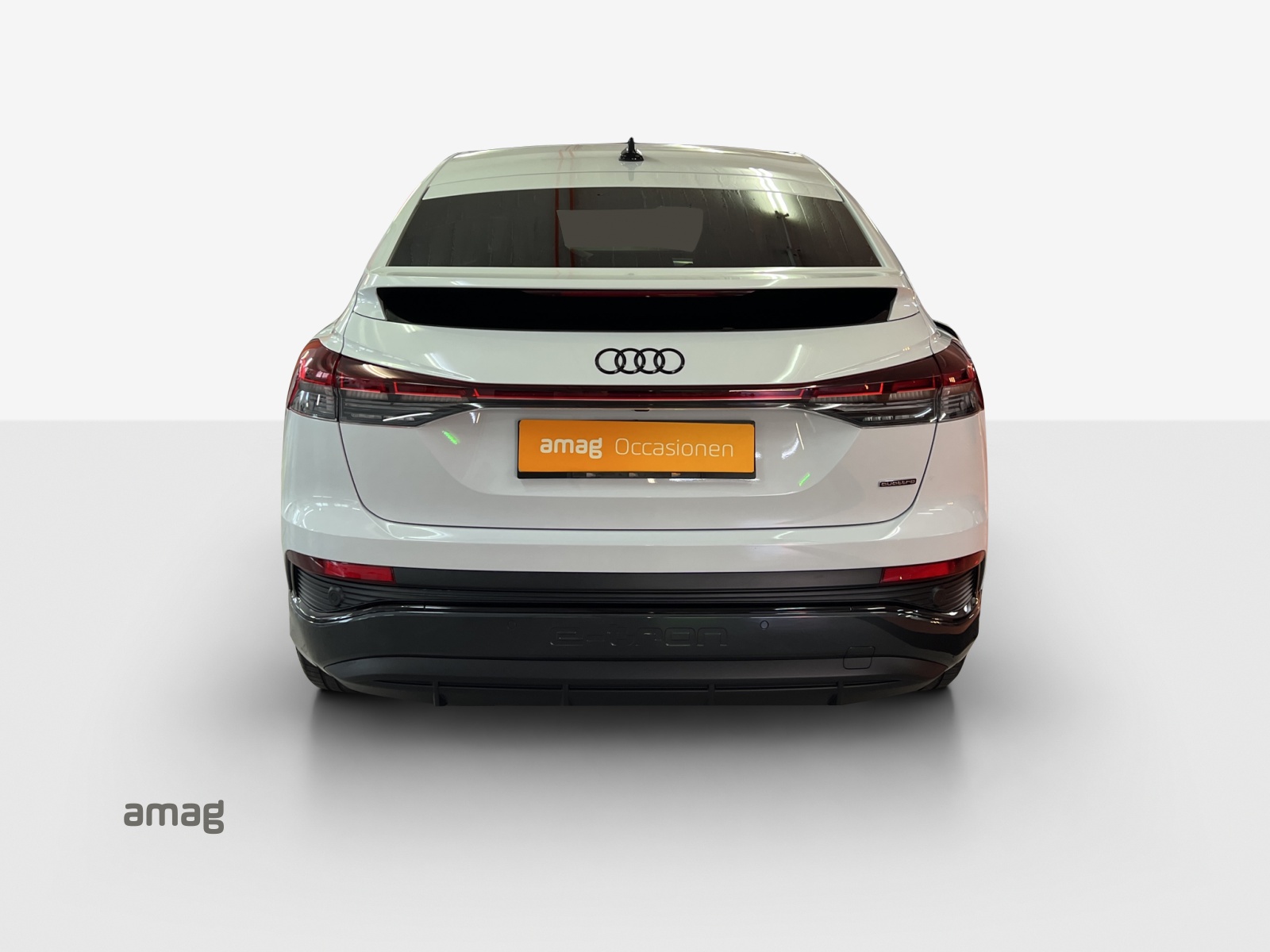 AUDI Q4 Sportback e-tron 45 Attraction quattro-image-4