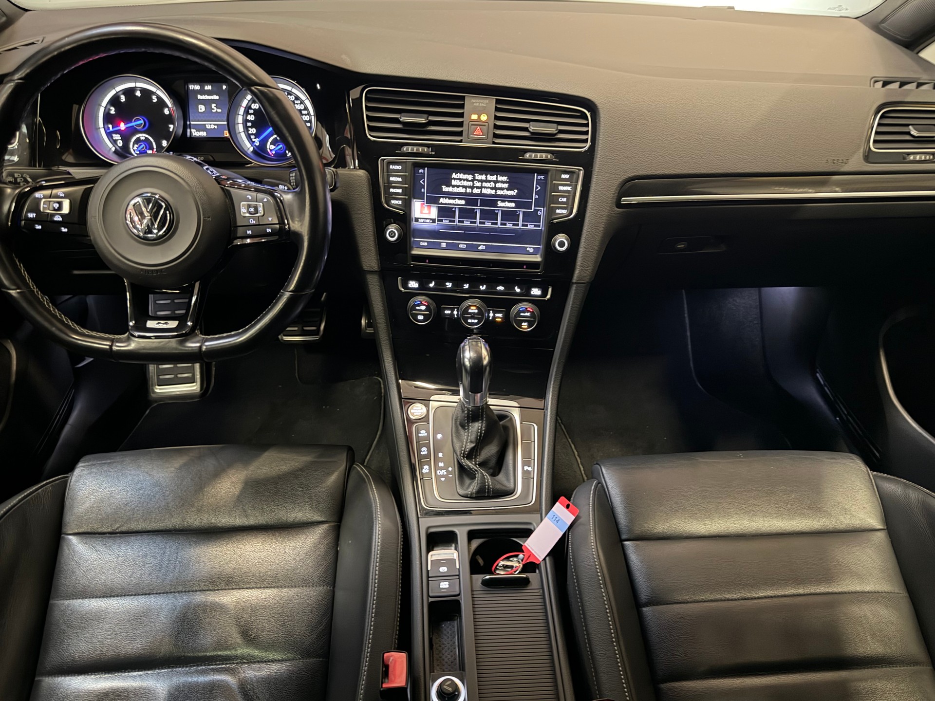 VW Golf 2.0 TSI R 4Motion DSG-image-15