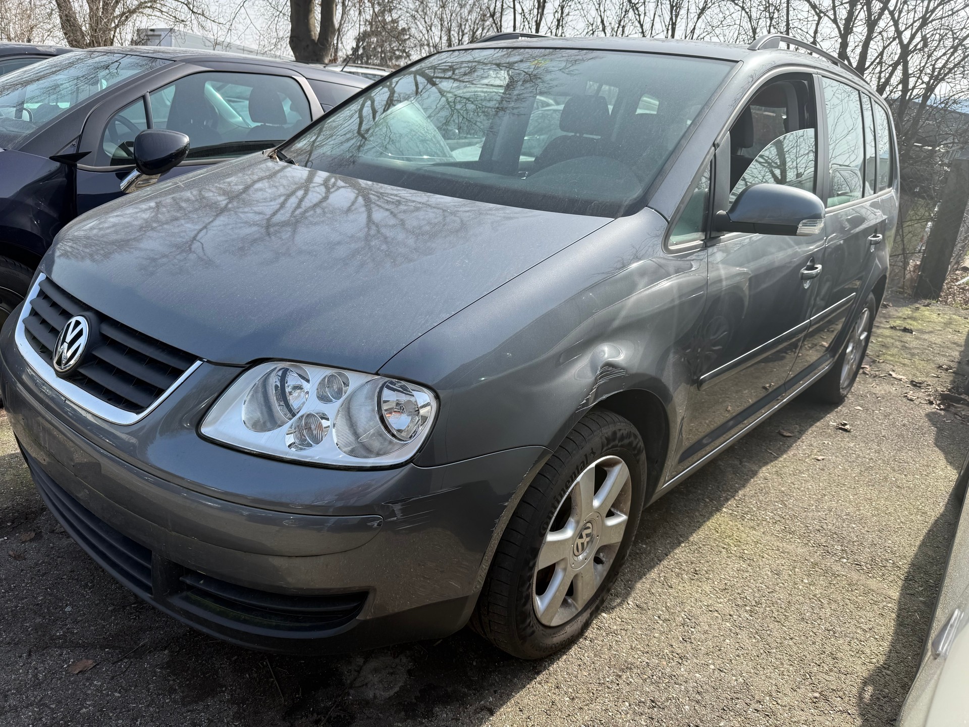 VW Touran 1.9 TDI Trendline Traveller-image-2