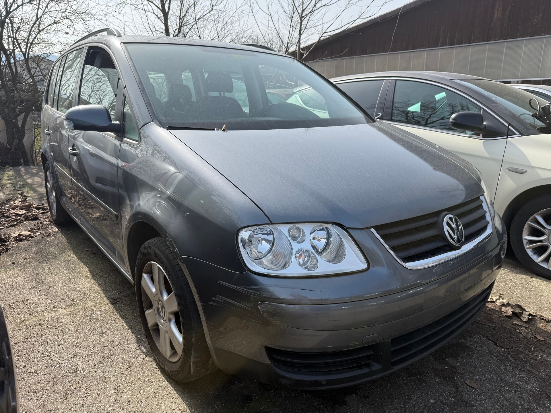VW Touran 1.9 TDI Trendline Traveller-image-0