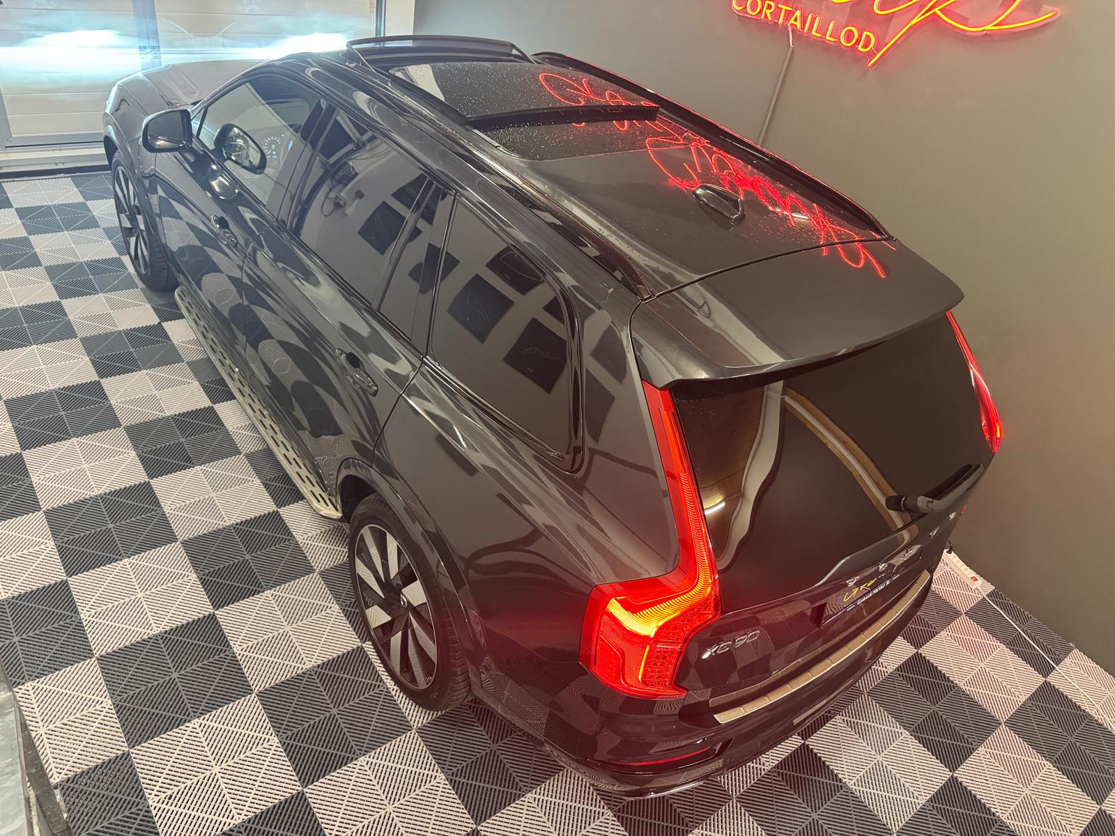 VOLVO XC90 T8 eAWD R-Design Geartronic-image-2