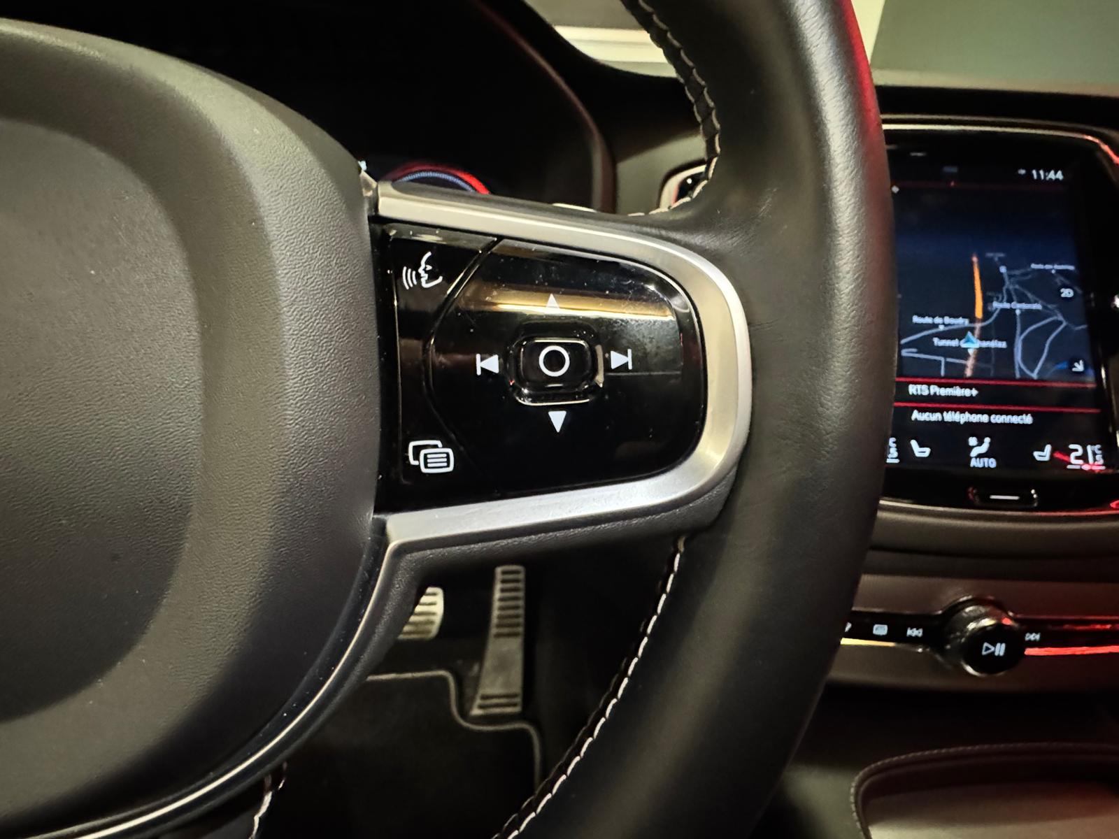VOLVO XC90 T8 eAWD R-Design Geartronic-image-26