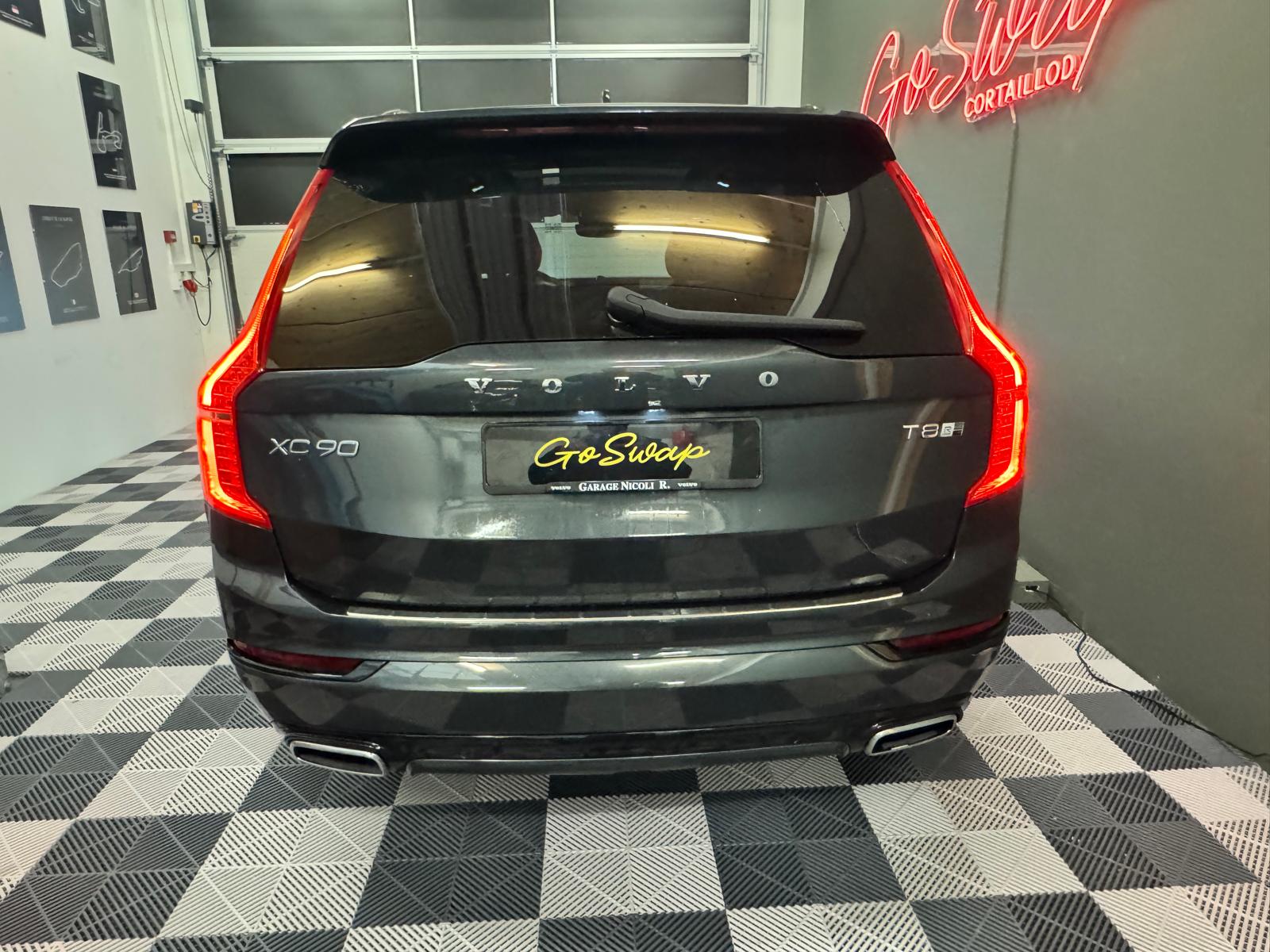 VOLVO XC90 T8 eAWD R-Design Geartronic-image-5