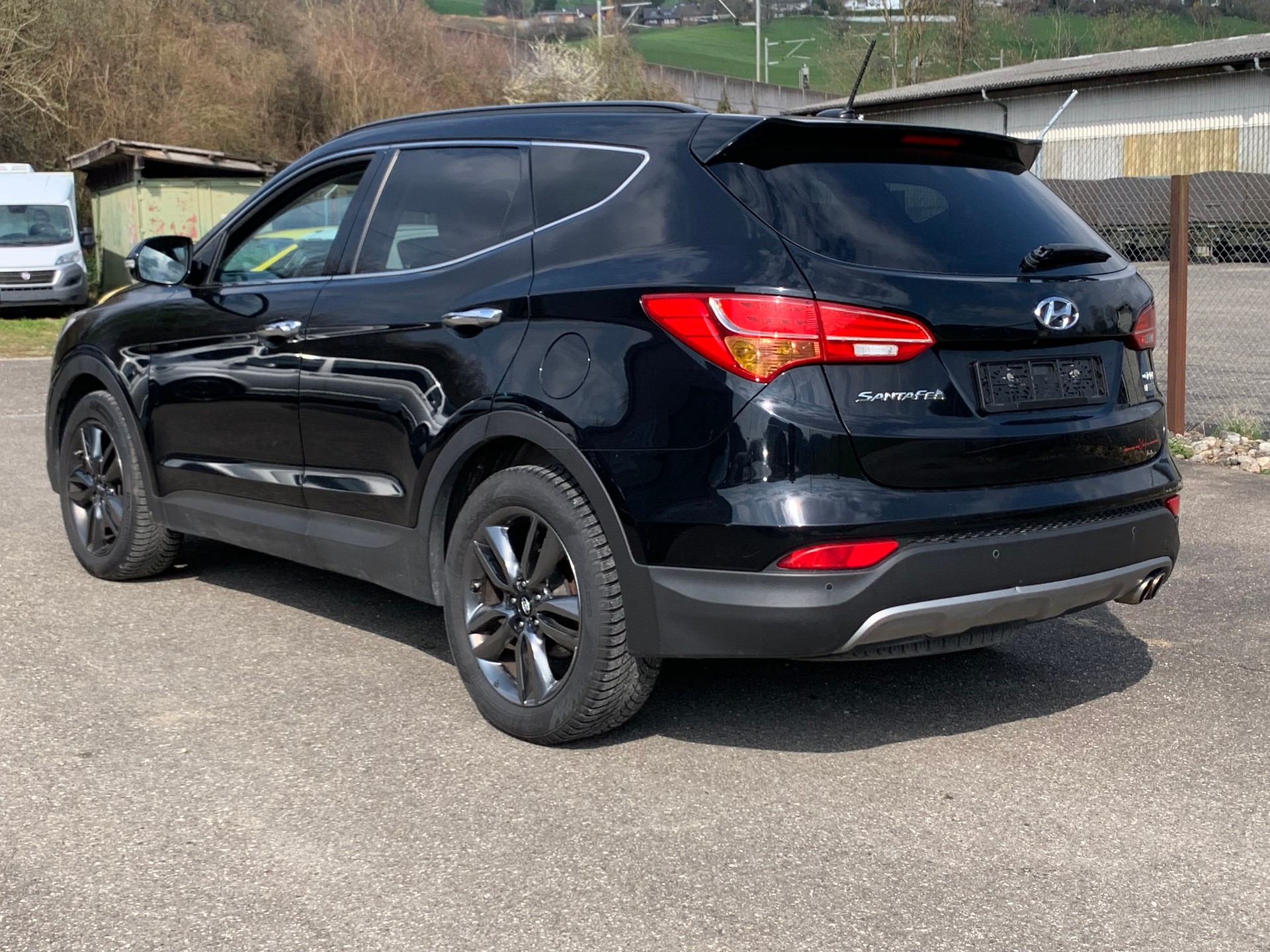 HYUNDAI Santa Fe 2.2 CRDI Premium 4WD Automatic-image-16