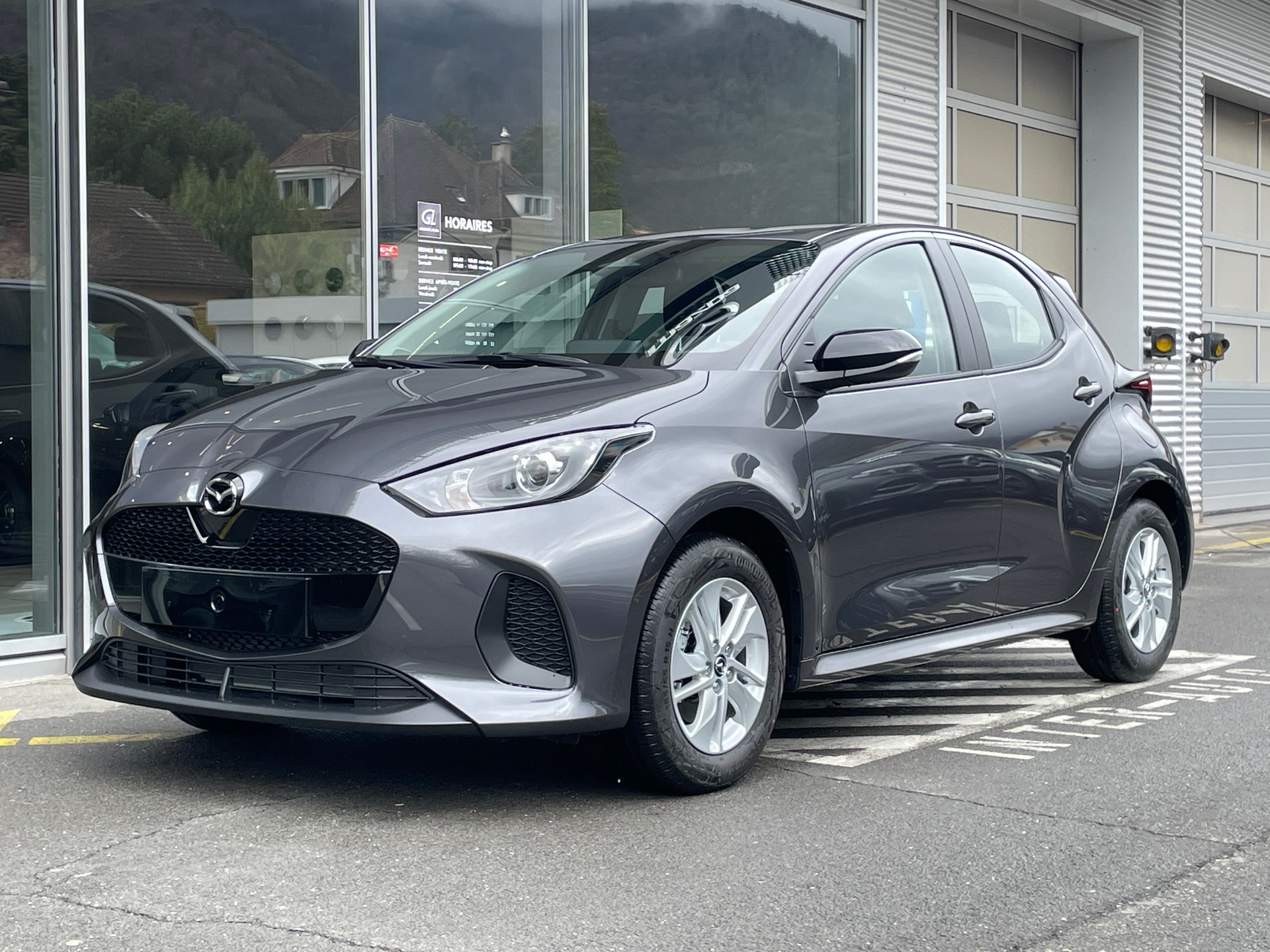 MAZDA 2 Hybrid Centre-line-image-0