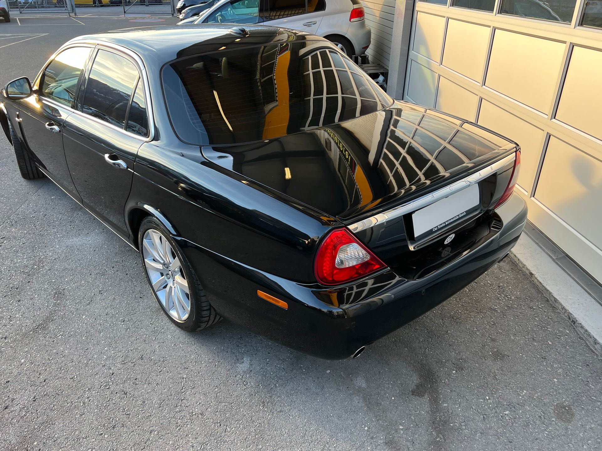 JAGUAR XJ6 2.7d V6 Executive *** Leder * Navigation * Tempomat ***-image-4
