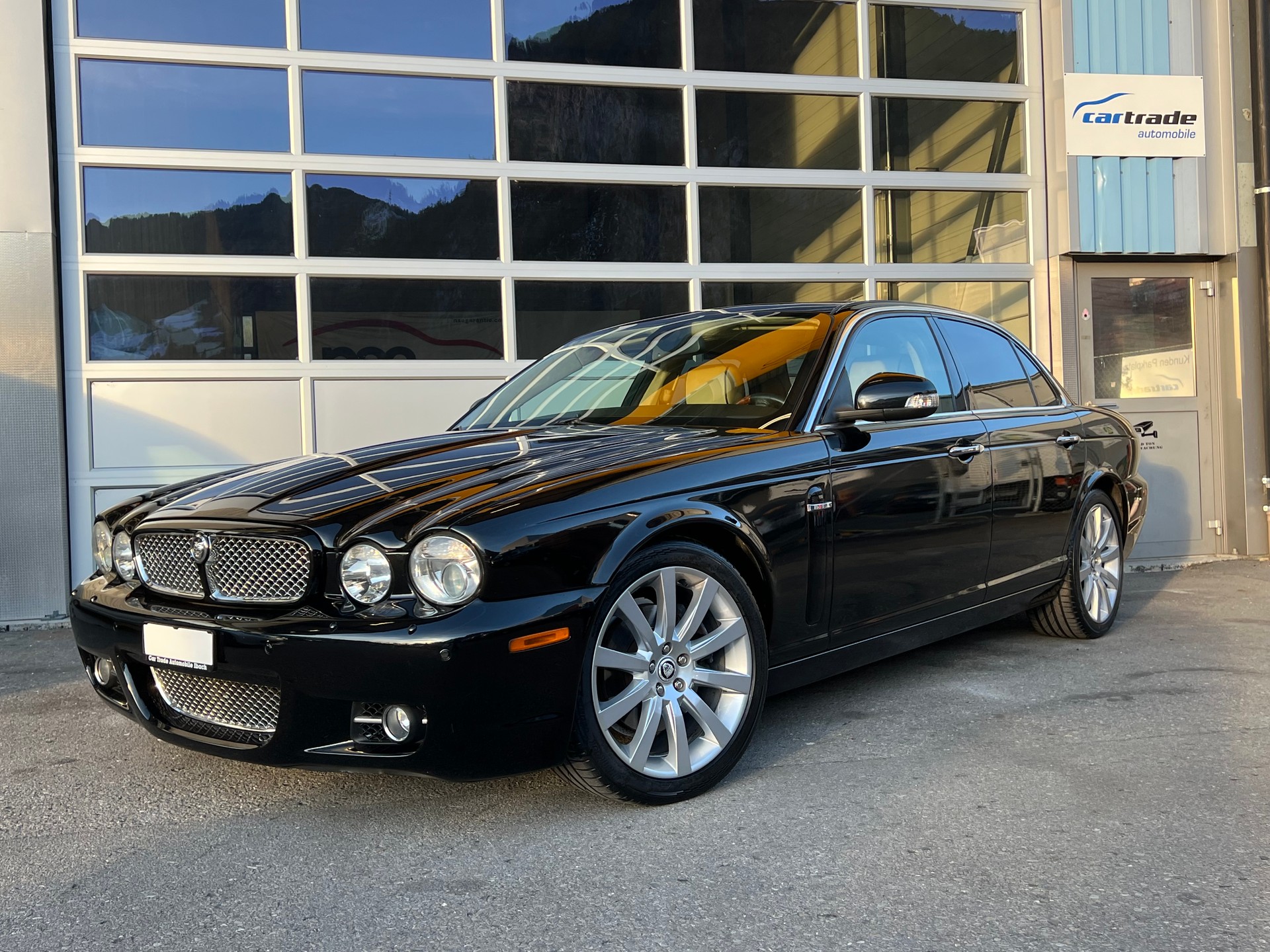 JAGUAR XJ6 2.7d V6 Executive *** Leder * Navigation * Tempomat ***