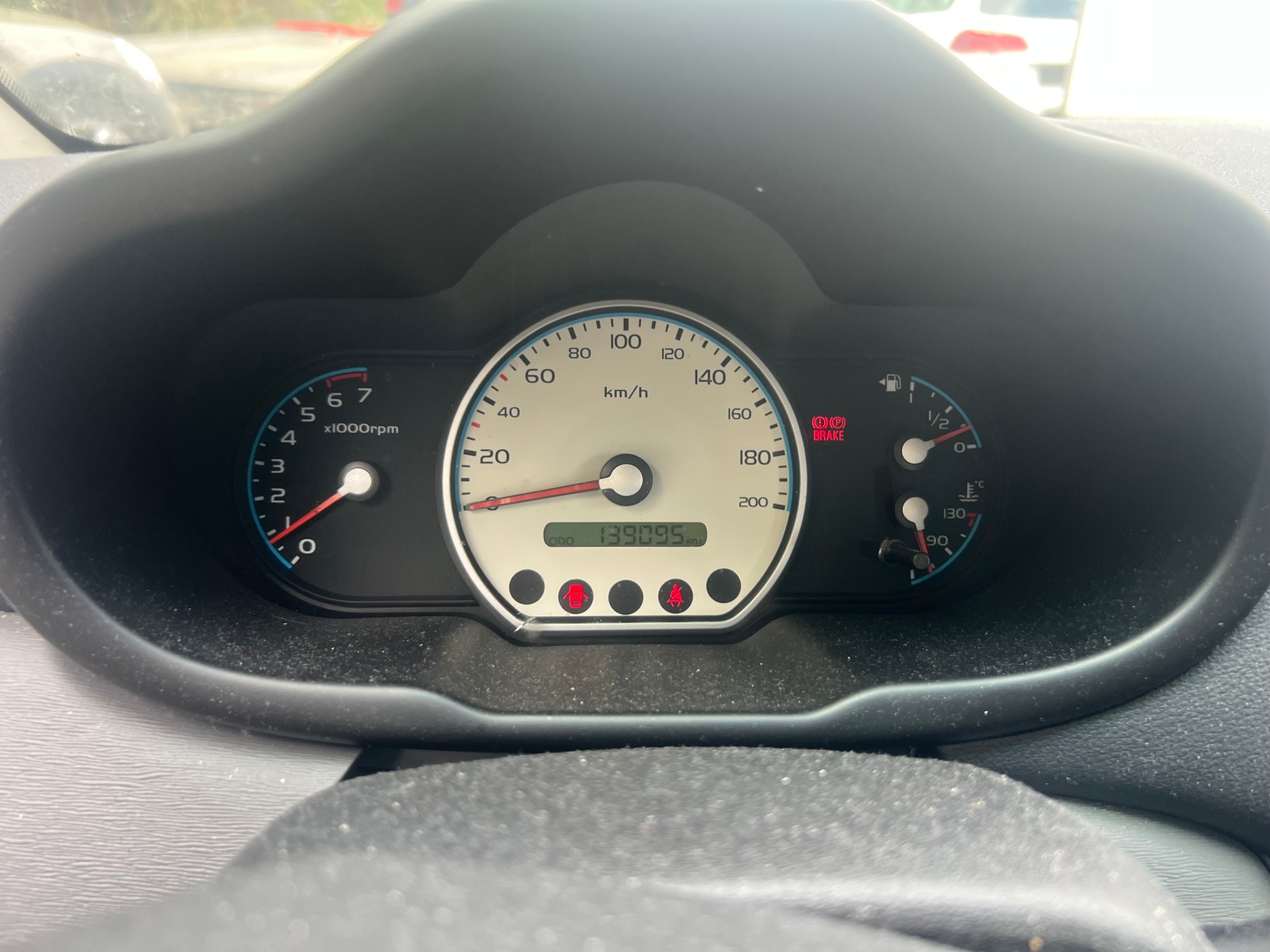 HYUNDAI i10 1.1 Style-image-12