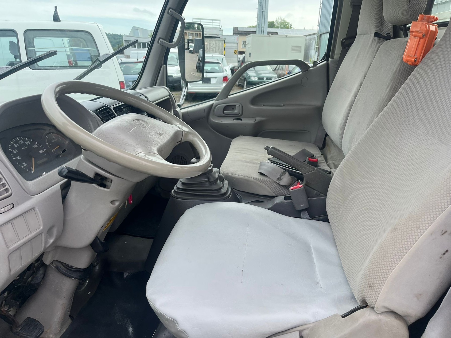 TOYOTA Dyna 150 3.0D-4D-image-1