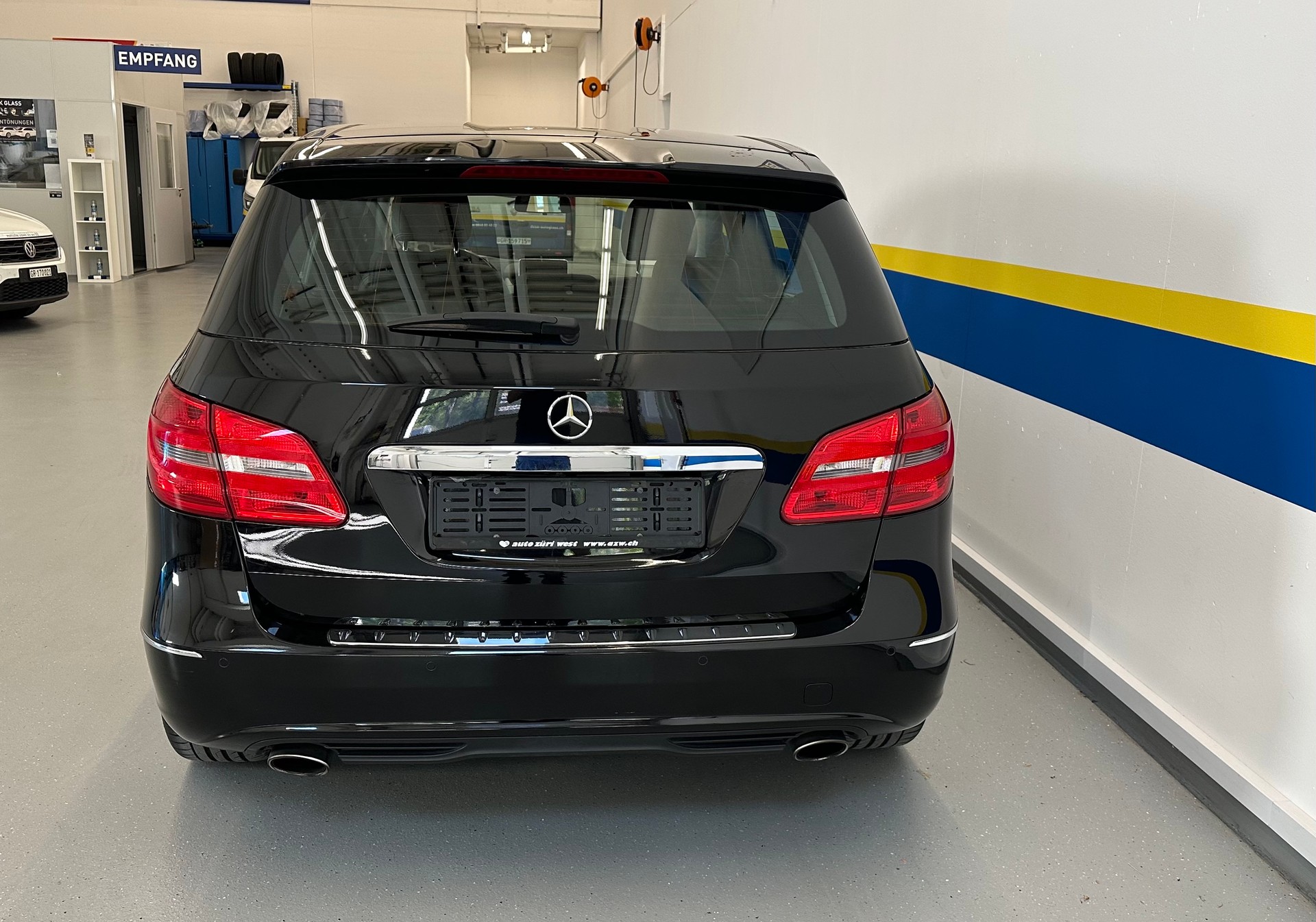 MERCEDES-BENZ B 200-image-4