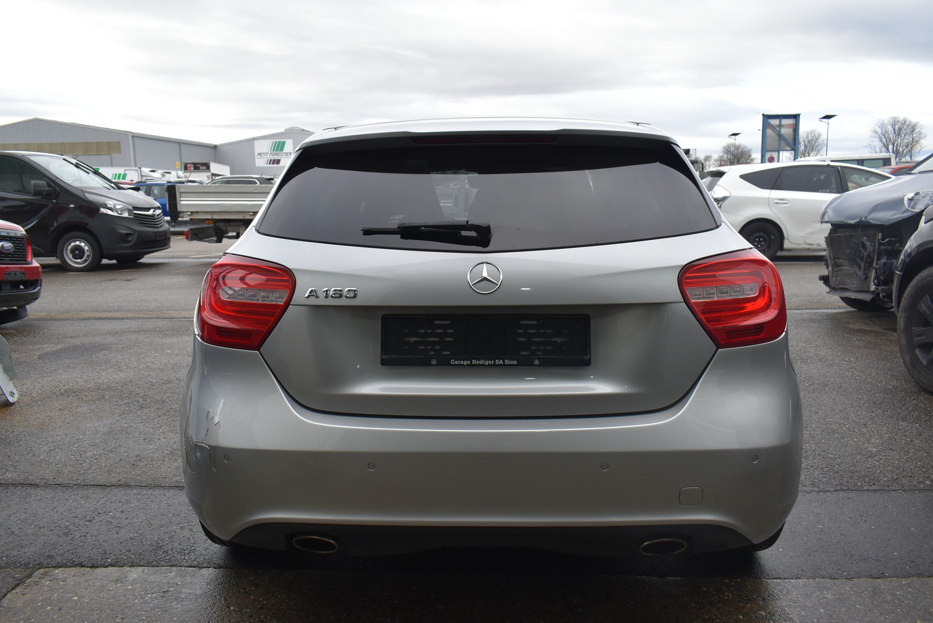 MERCEDES-BENZ A 180 Style-image-5
