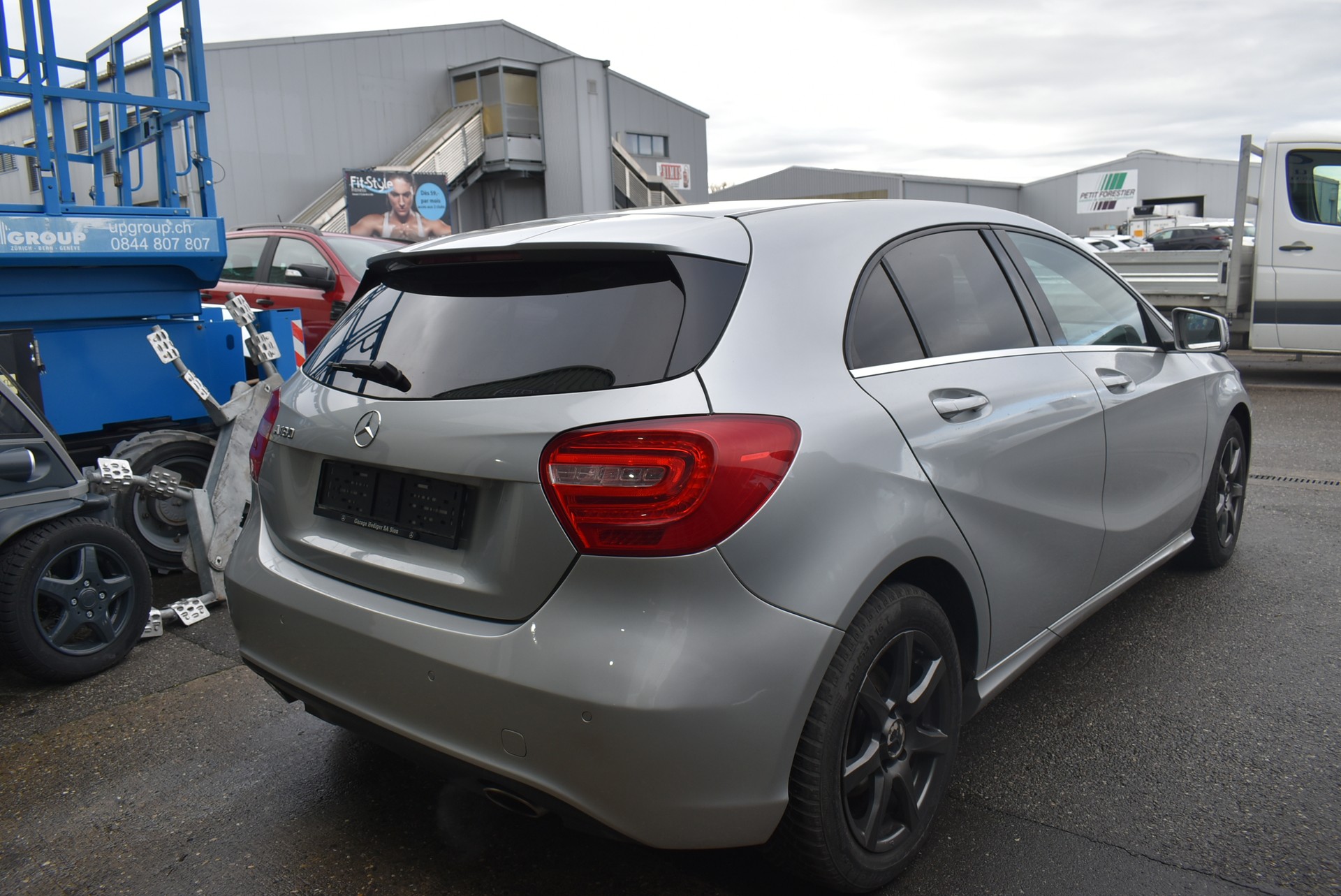 MERCEDES-BENZ A 180 Style-image-4