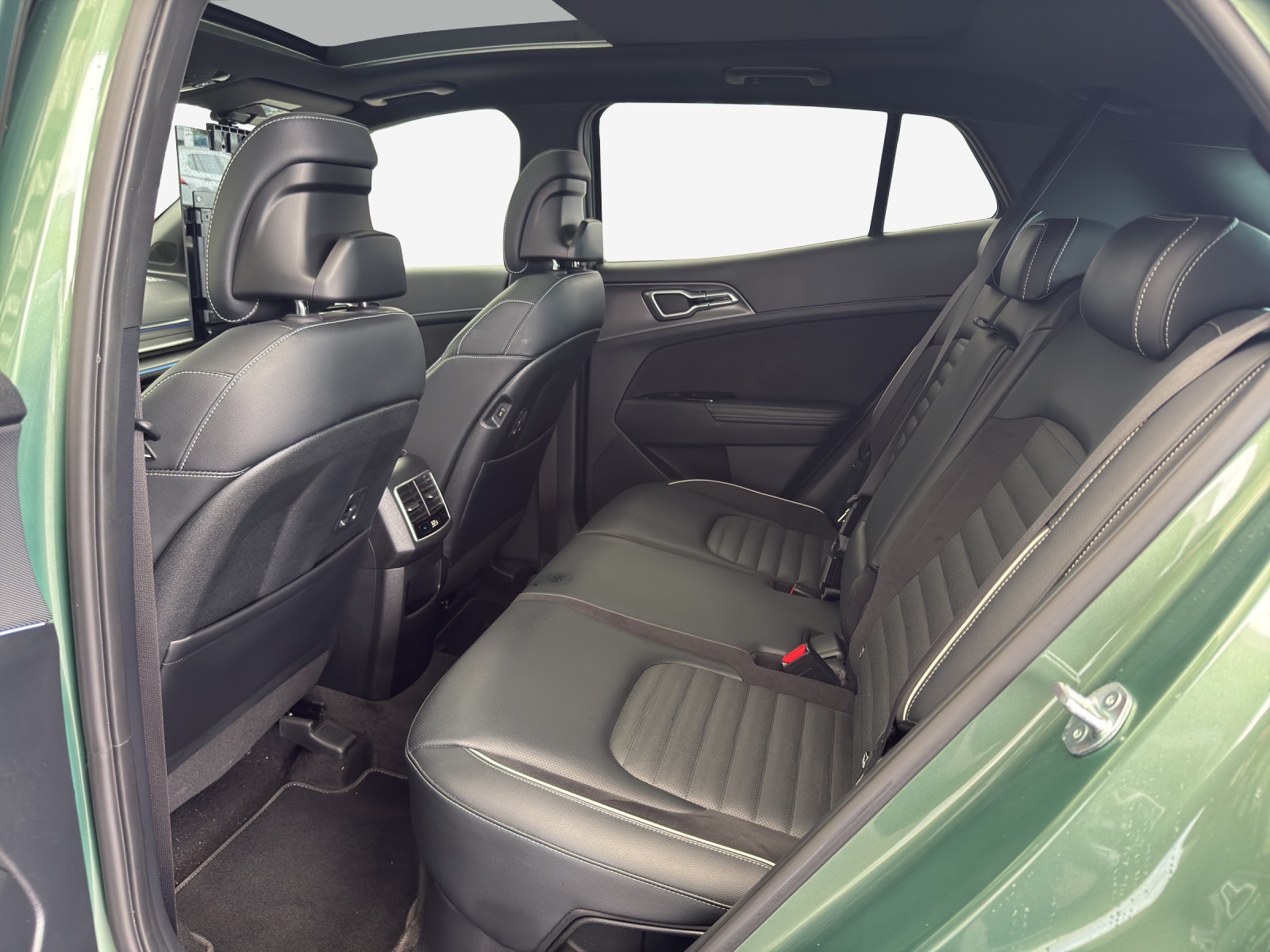 KIA Sportage 1.6T-GDi HEV GT-Line 4x4 A-image-11