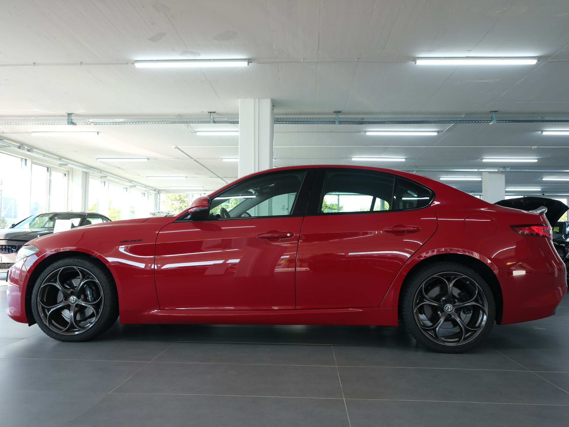 ALFA ROMEO Giulia 2.2 JTDM Veloce Q4 Automatic *CAR-PLAY*ASSISTENZ-PAKET*-image-5