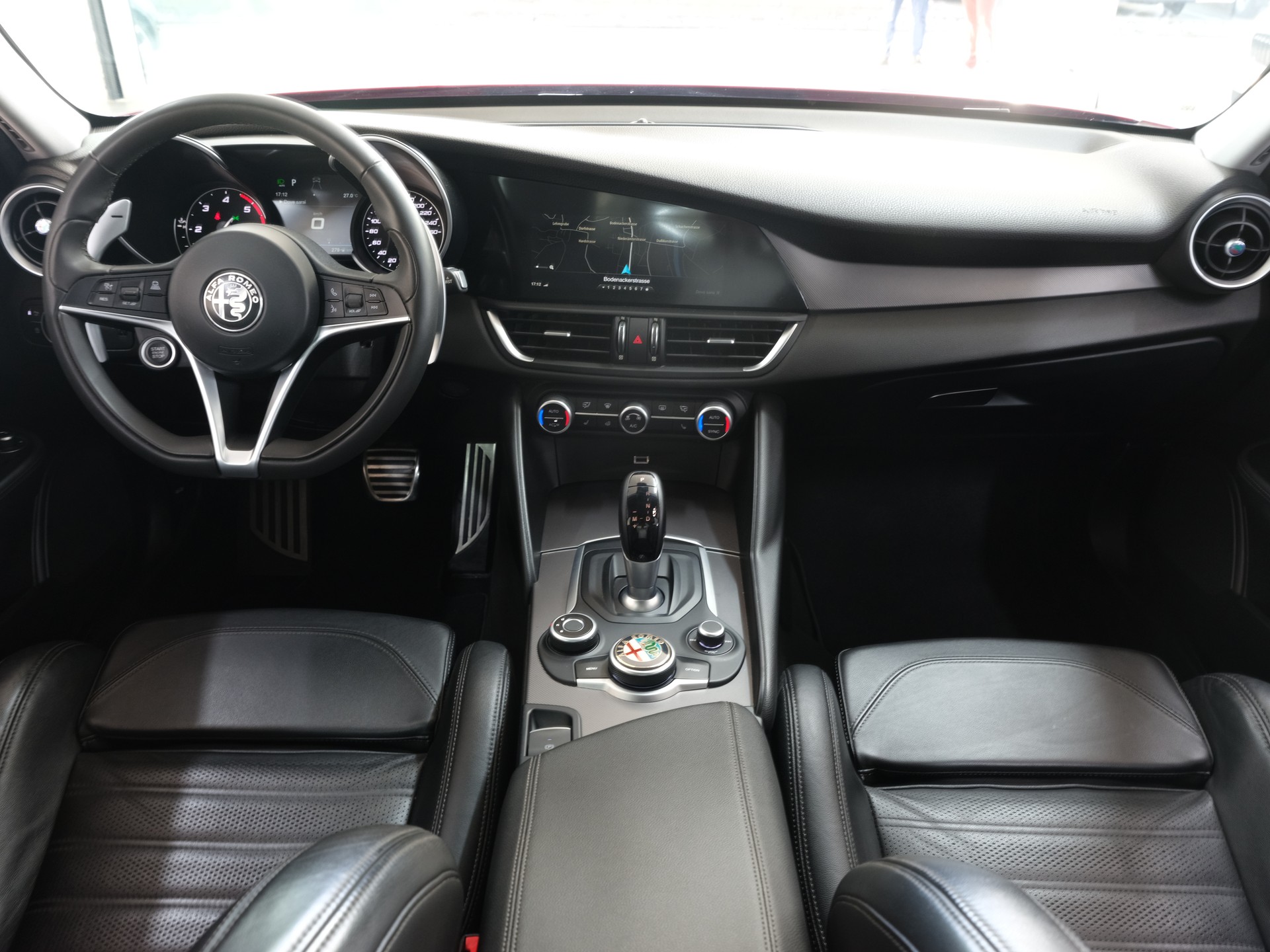ALFA ROMEO Giulia 2.2 JTDM Veloce Q4 Automatic *CAR-PLAY*ASSISTENZ-PAKET*-image-10