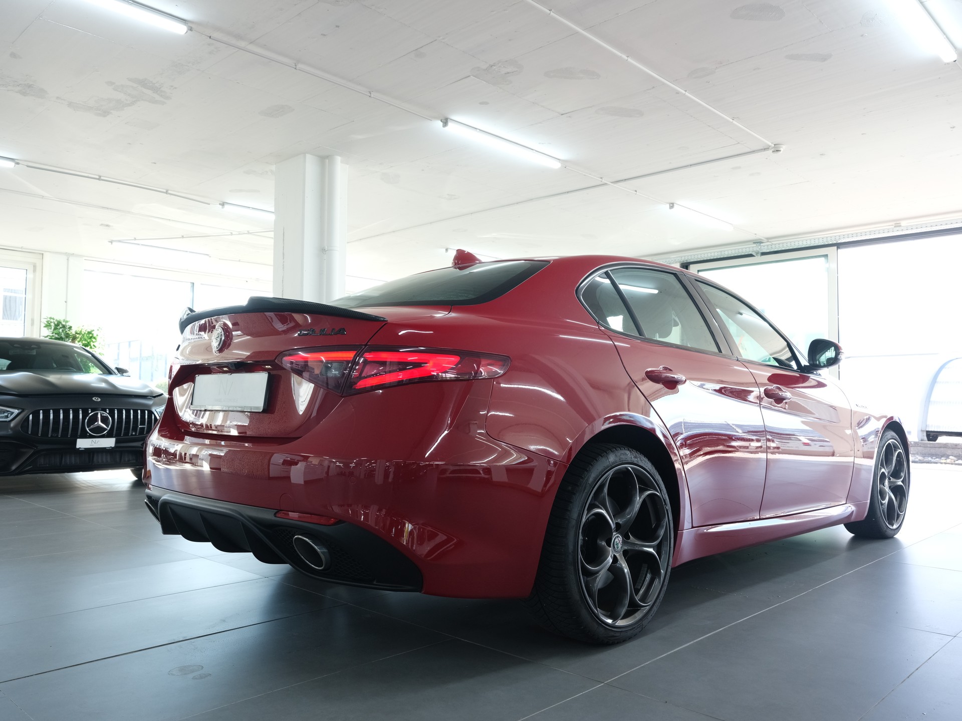 ALFA ROMEO Giulia 2.2 JTDM Veloce Q4 Automatic *CAR-PLAY*ASSISTENZ-PAKET*-showroom-element-2