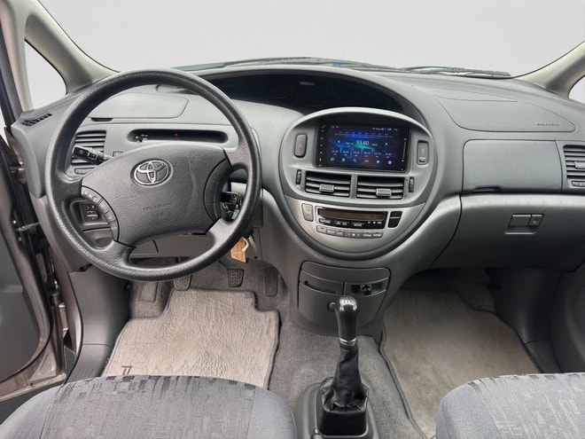 TOYOTA Previa 2.0 D4D Linea Sol-image-8
