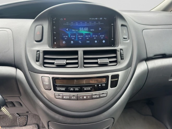 TOYOTA Previa 2.0 D4D Linea Sol-image-13