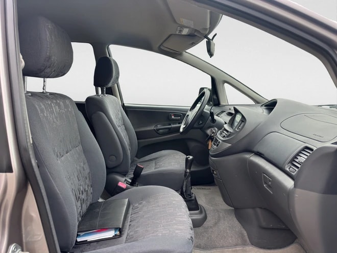 TOYOTA Previa 2.0 D4D Linea Sol-image-10