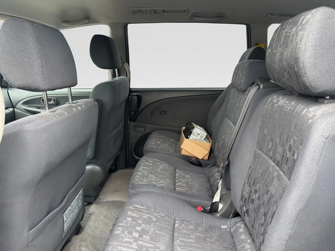 TOYOTA Previa 2.0 D4D Linea Sol-image-11