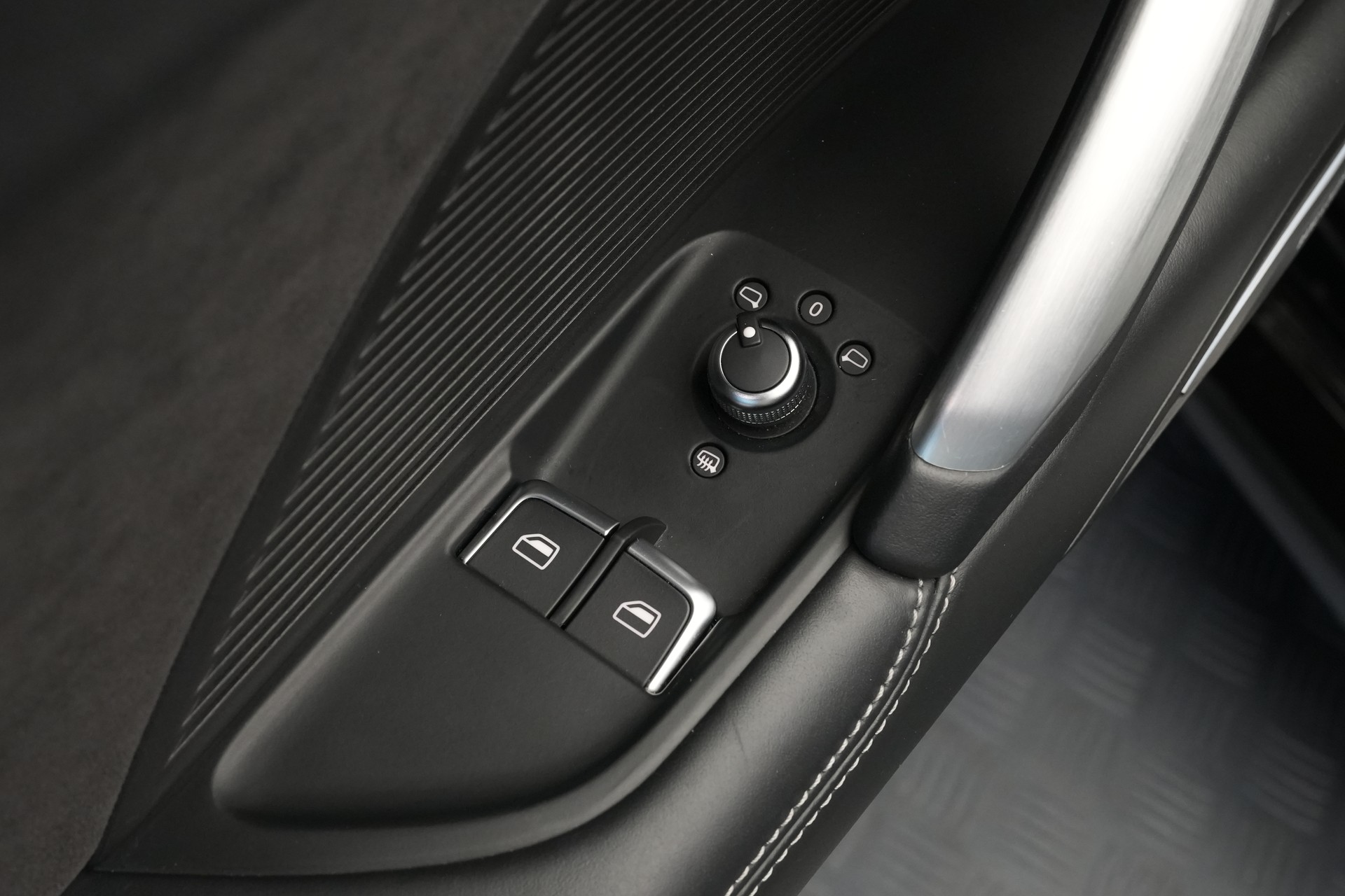 AUDI TT Roadster 45 TFSI S-tronic quattro-image-24