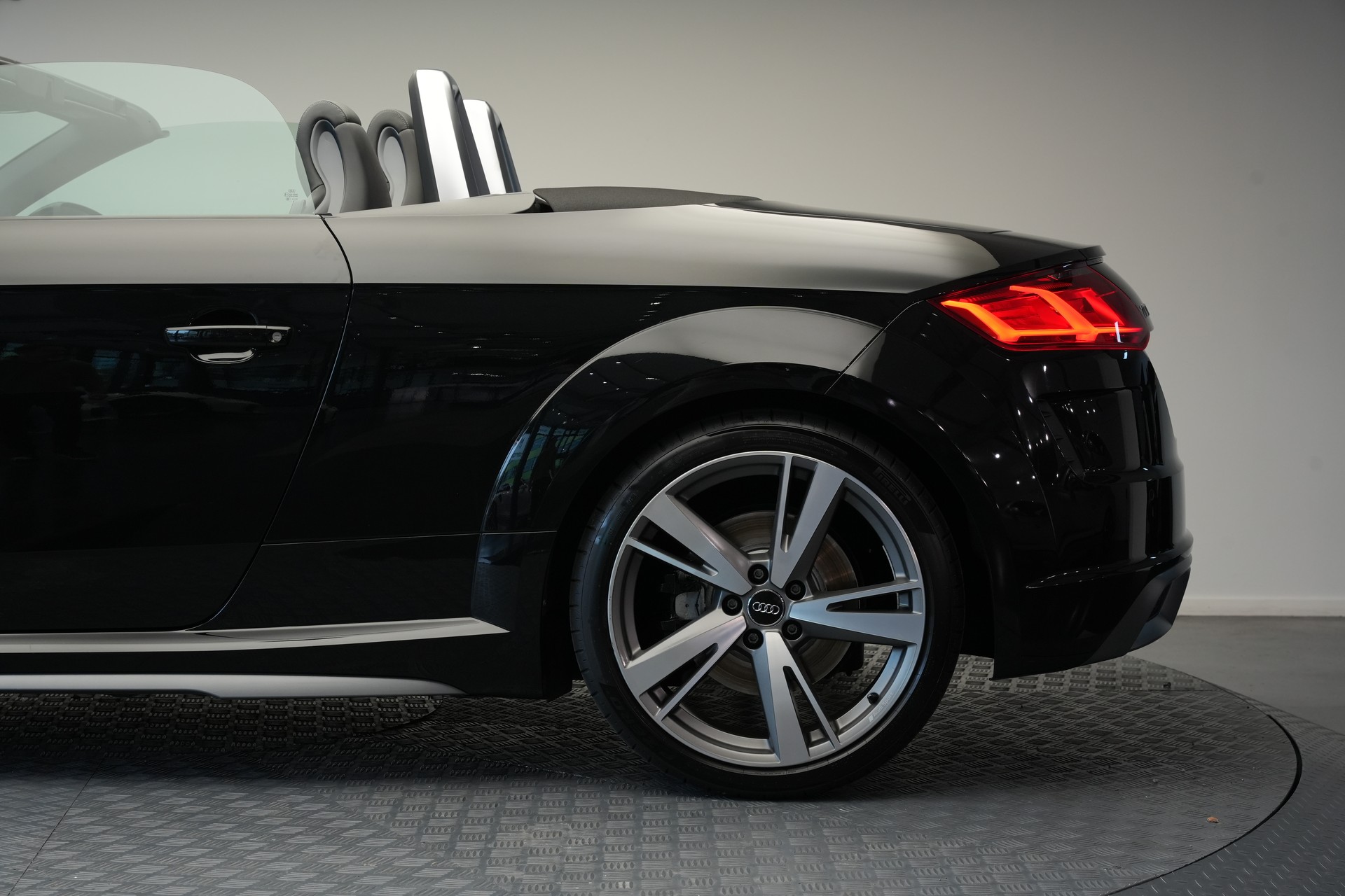 AUDI TT Roadster 45 TFSI S-tronic quattro-image-10
