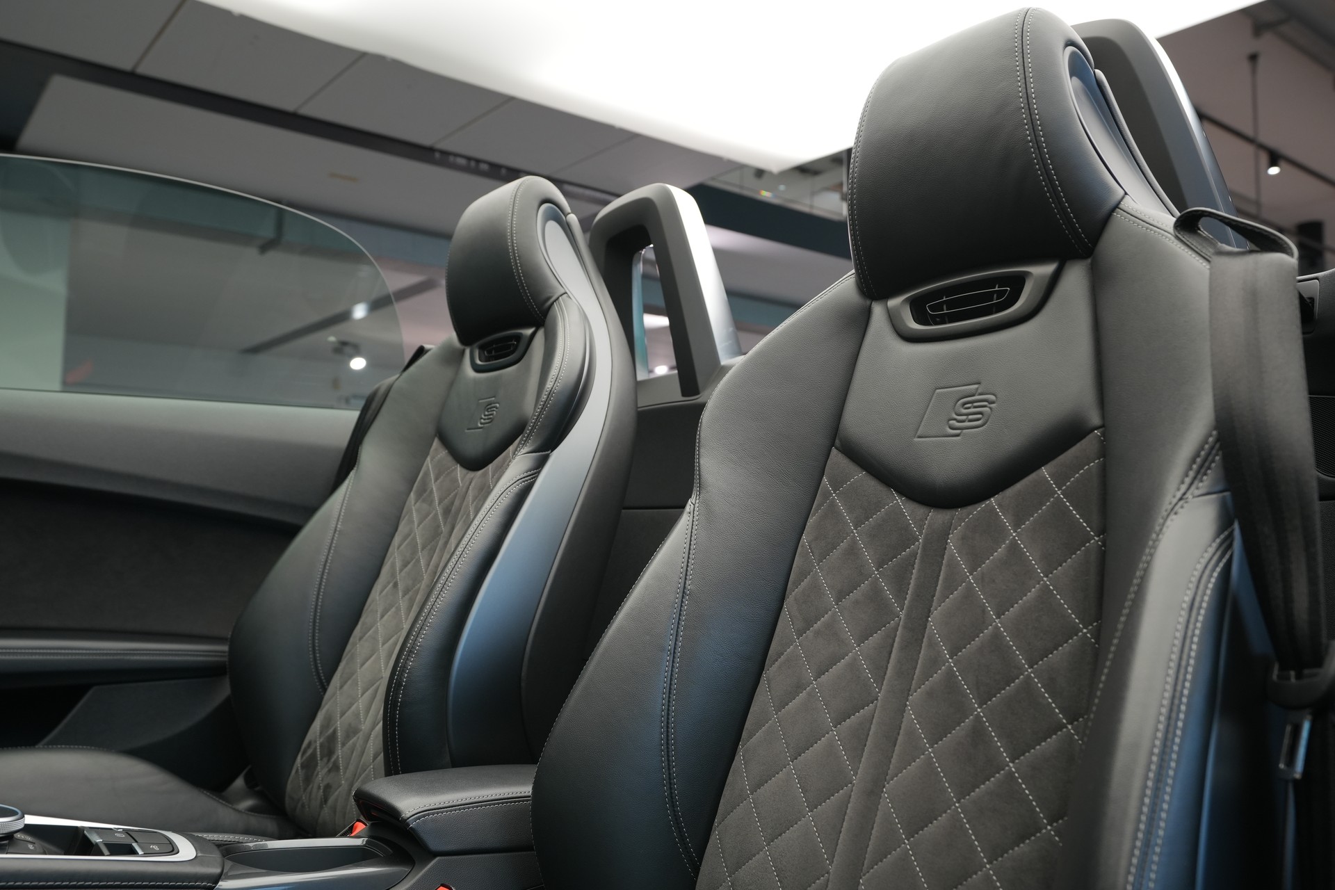 AUDI TT Roadster 45 TFSI S-tronic quattro-image-15